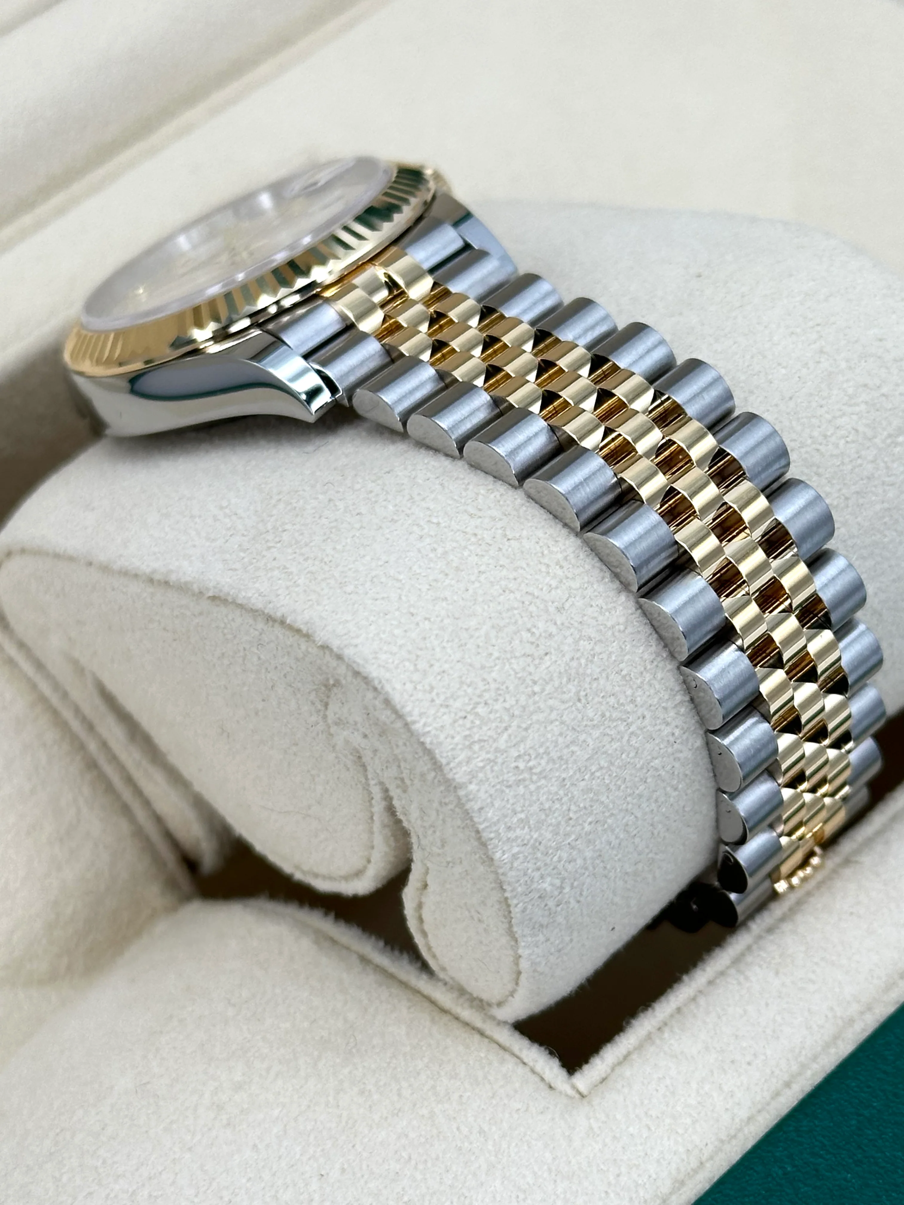 NEW 2025 Rolex Lady Datejust 31mm 278273 Two-Tone Silver Diamond Dial - Image 6