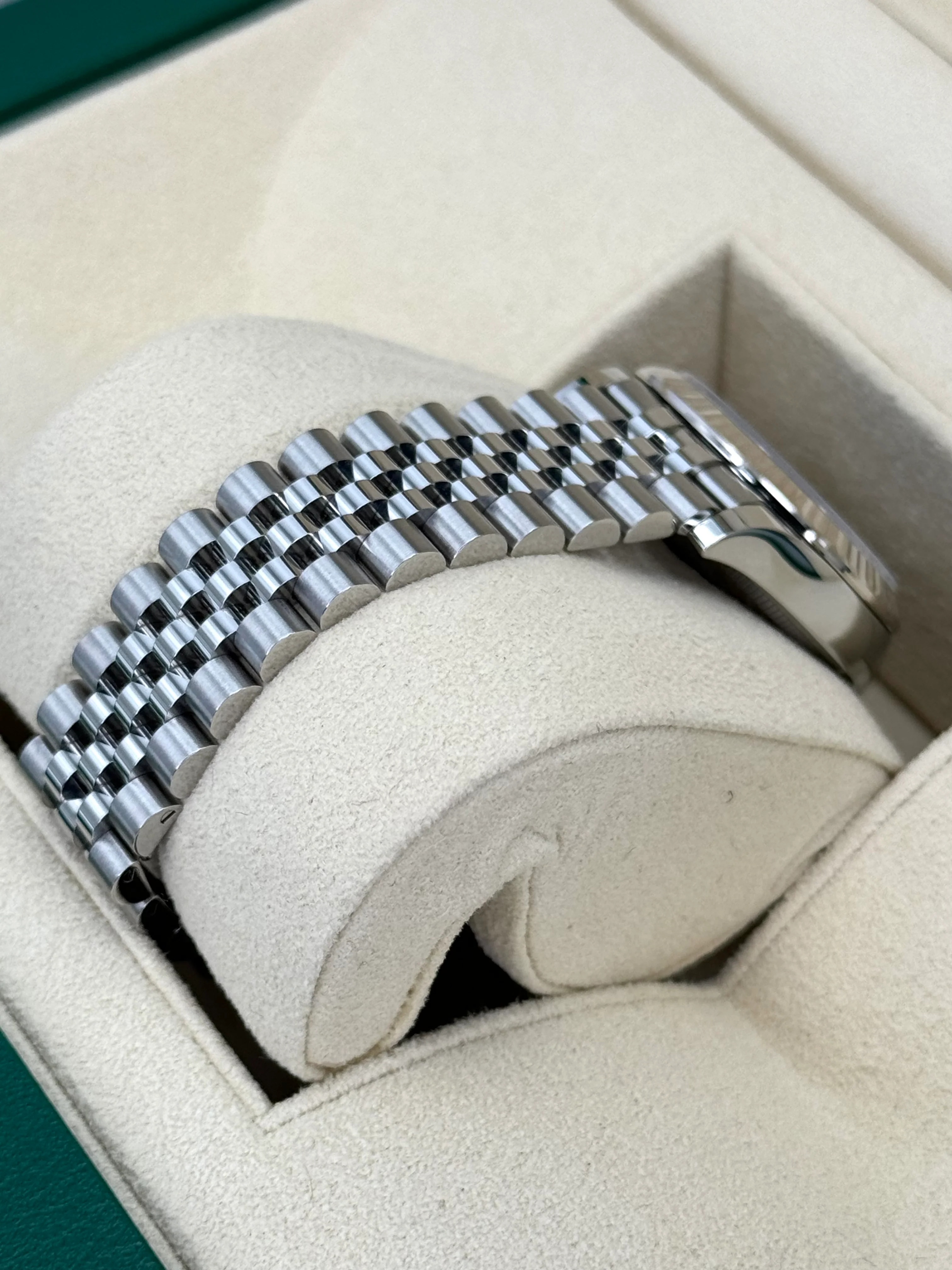NEW 2025 Rolex Datejust 31mm 278274 Stainless Steel Jubilee Floral Dial - Image 7