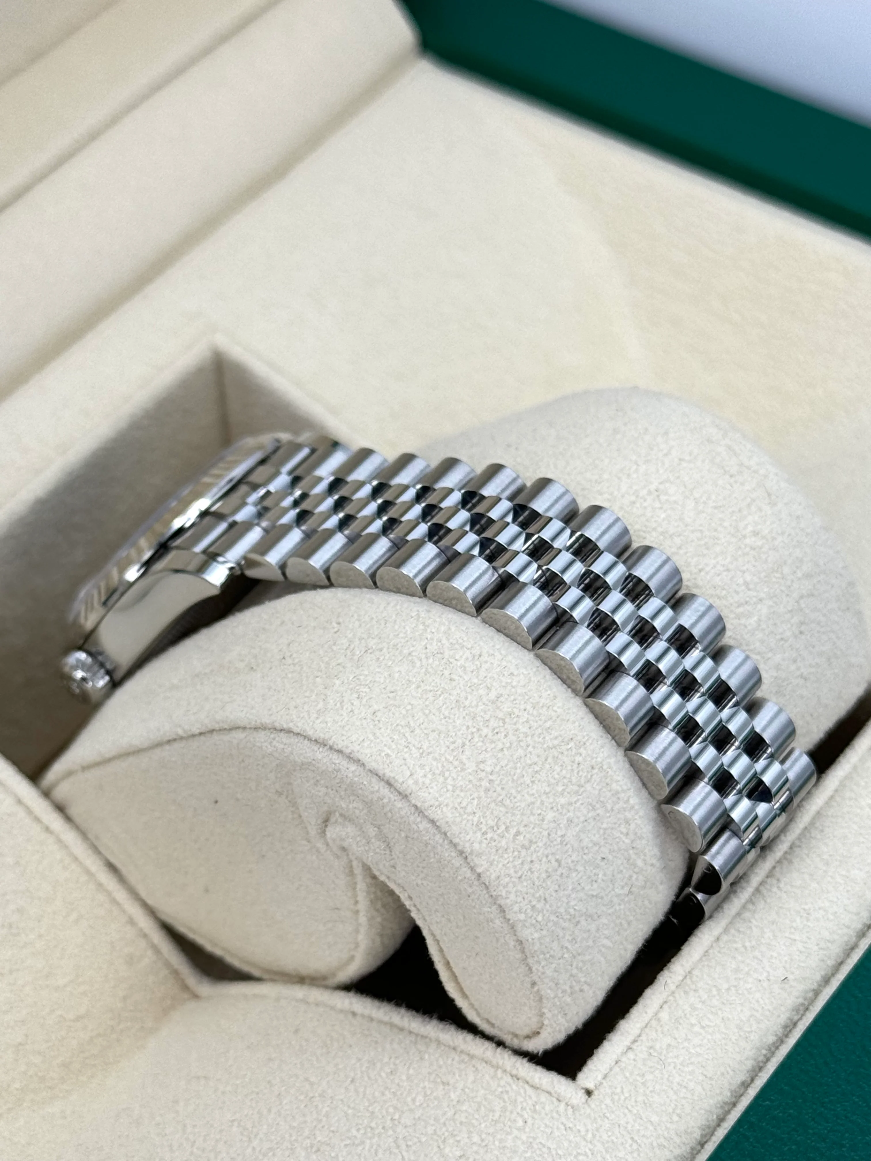 NEW 2025 Rolex Datejust 31mm 278274 Stainless Steel Jubilee Floral Dial - Image 8