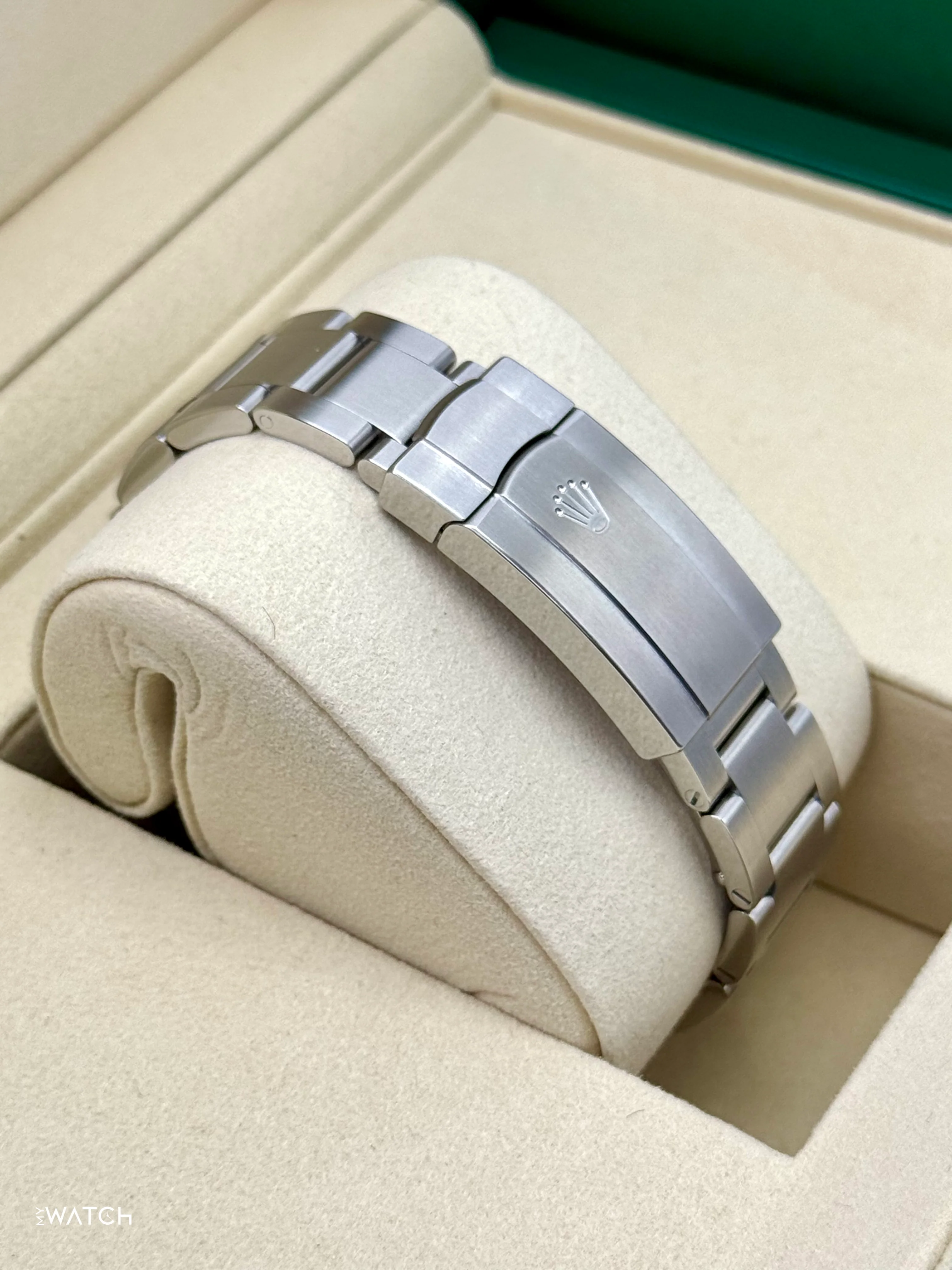 NEW 2025 Rolex Oyster Perpetual 36mm 126000 Lavender Dial - Image 2