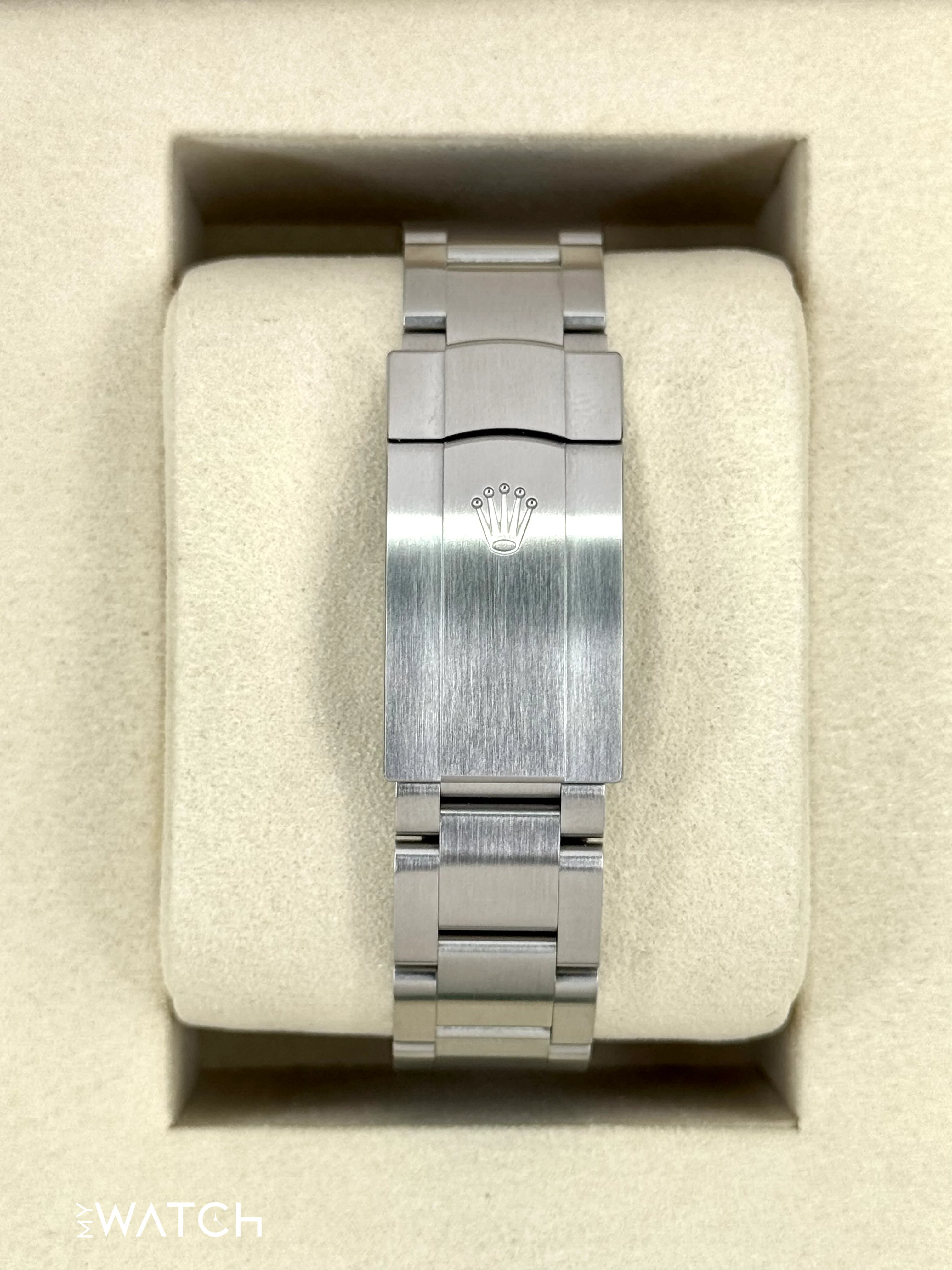 NEW 2025 Rolex Oyster Perpetual 36mm 126000 Silver Dial - Image 2