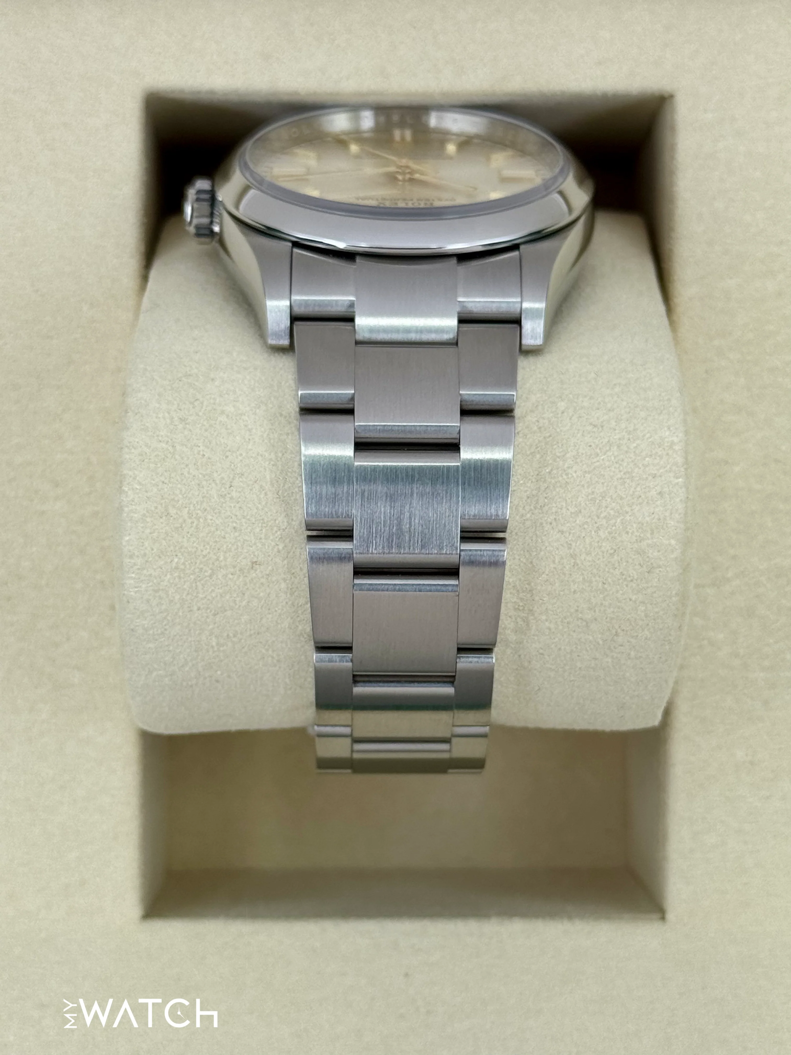 NEW 2025 Rolex Oyster Perpetual 36mm 126000 Silver Dial - Image 4