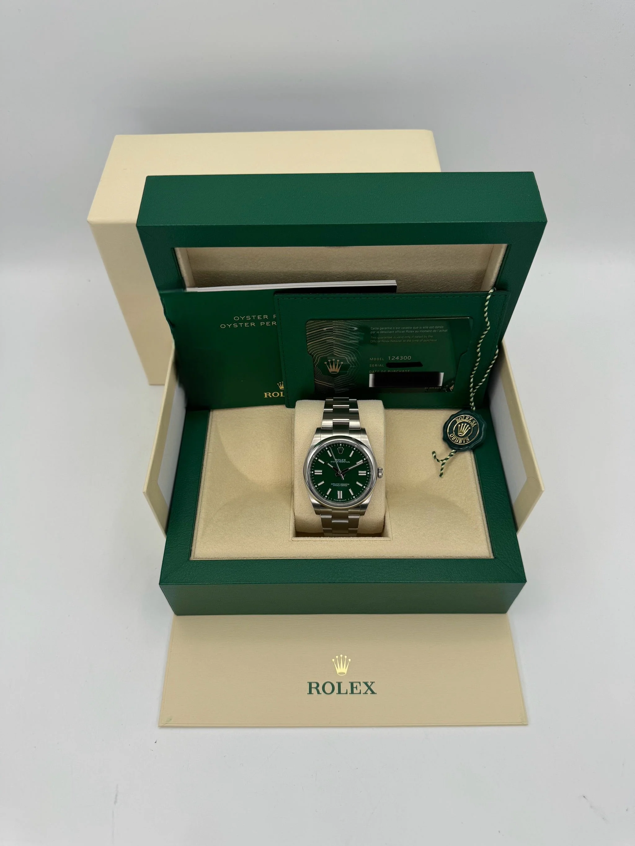 NEW 2025 Rolex Oyster Perpetual 41mm 124300 Green Dial - Image 10