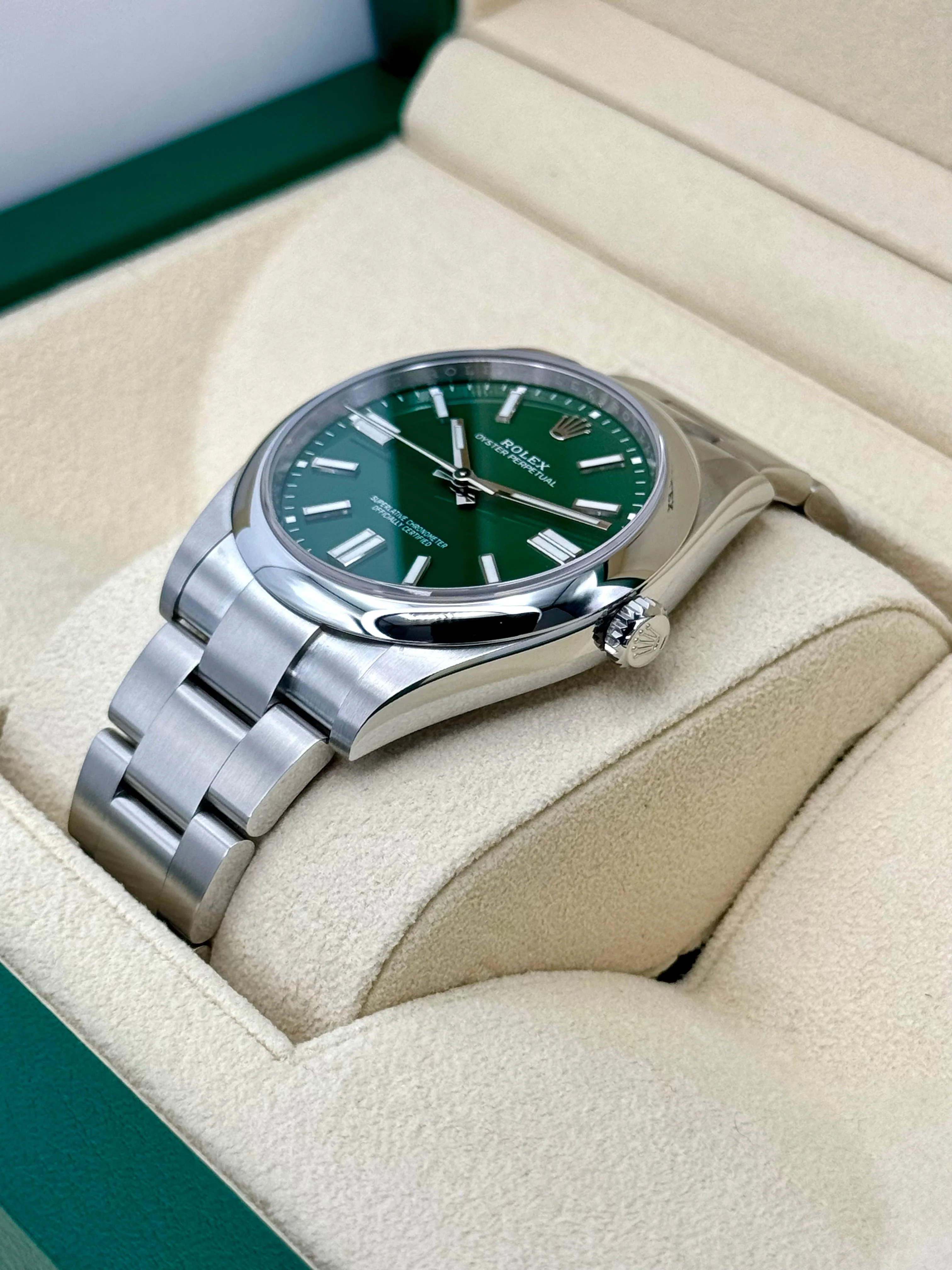 NEW 2025 Rolex Oyster Perpetual 41mm 124300 Green Dial - Image 5