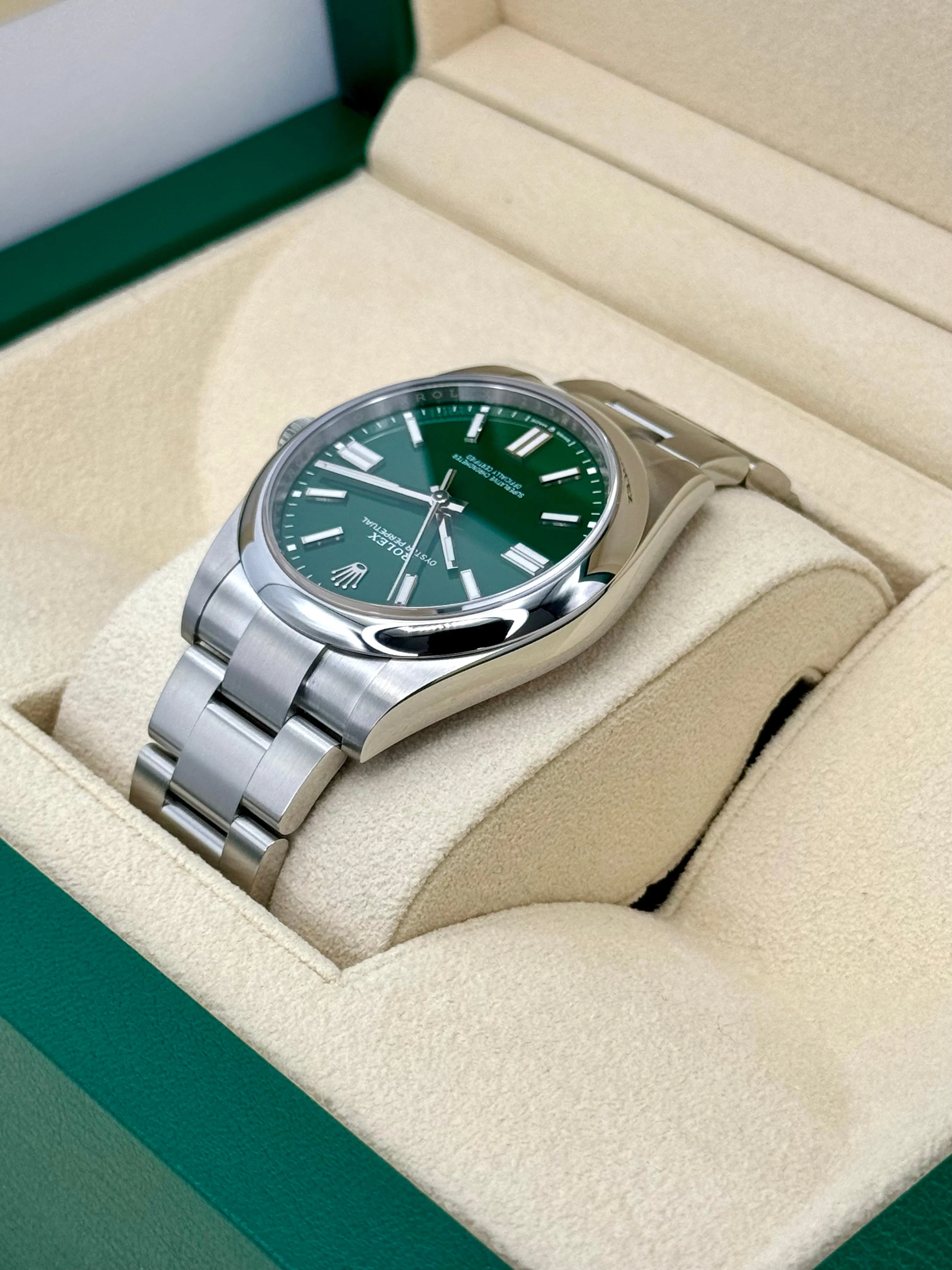 NEW 2025 Rolex Oyster Perpetual 41mm 124300 Green Dial - Image 7