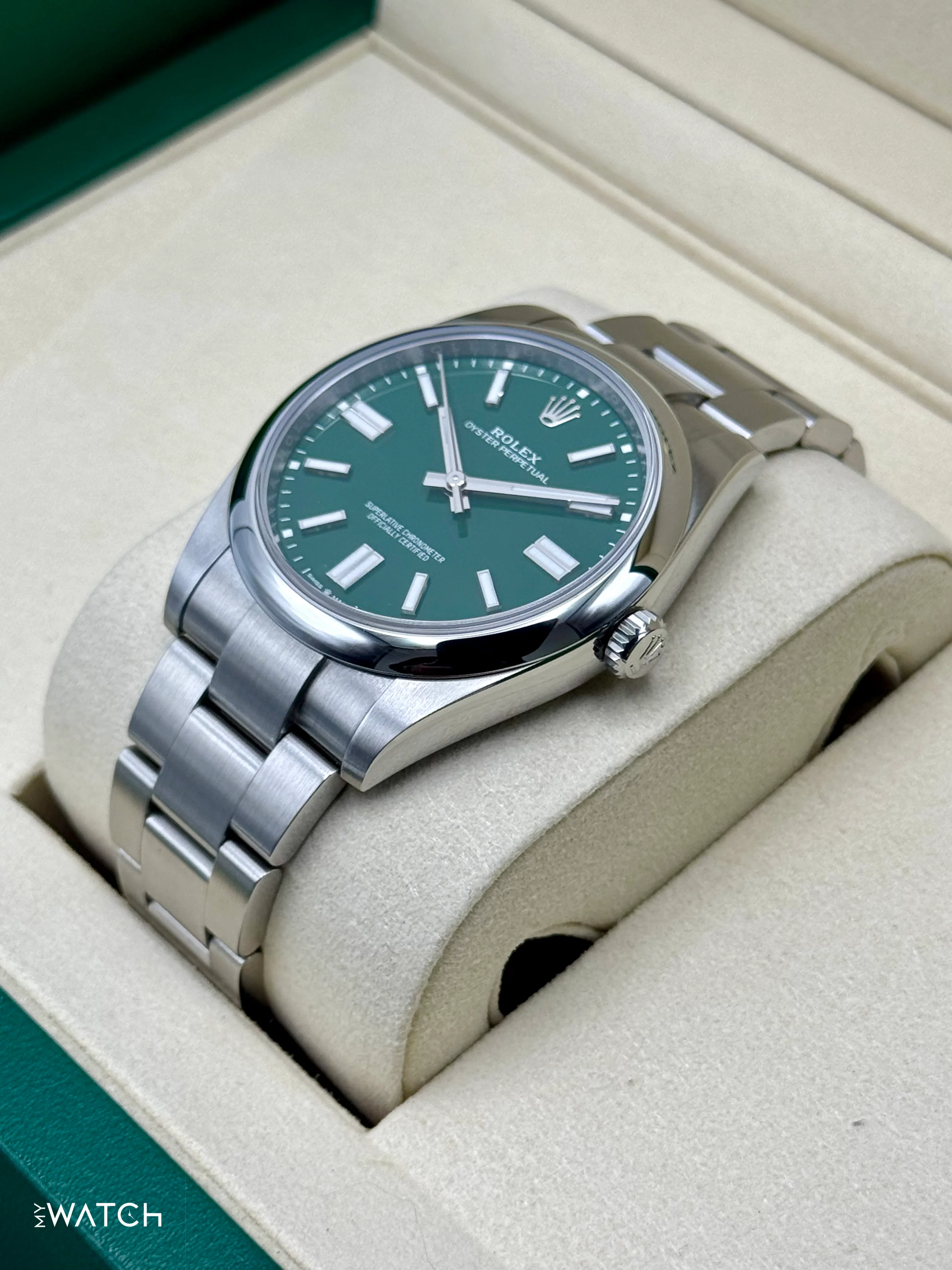 NEW 2025 Rolex Oyster Perpetual 41mm 124300 Green Dial - Image 5