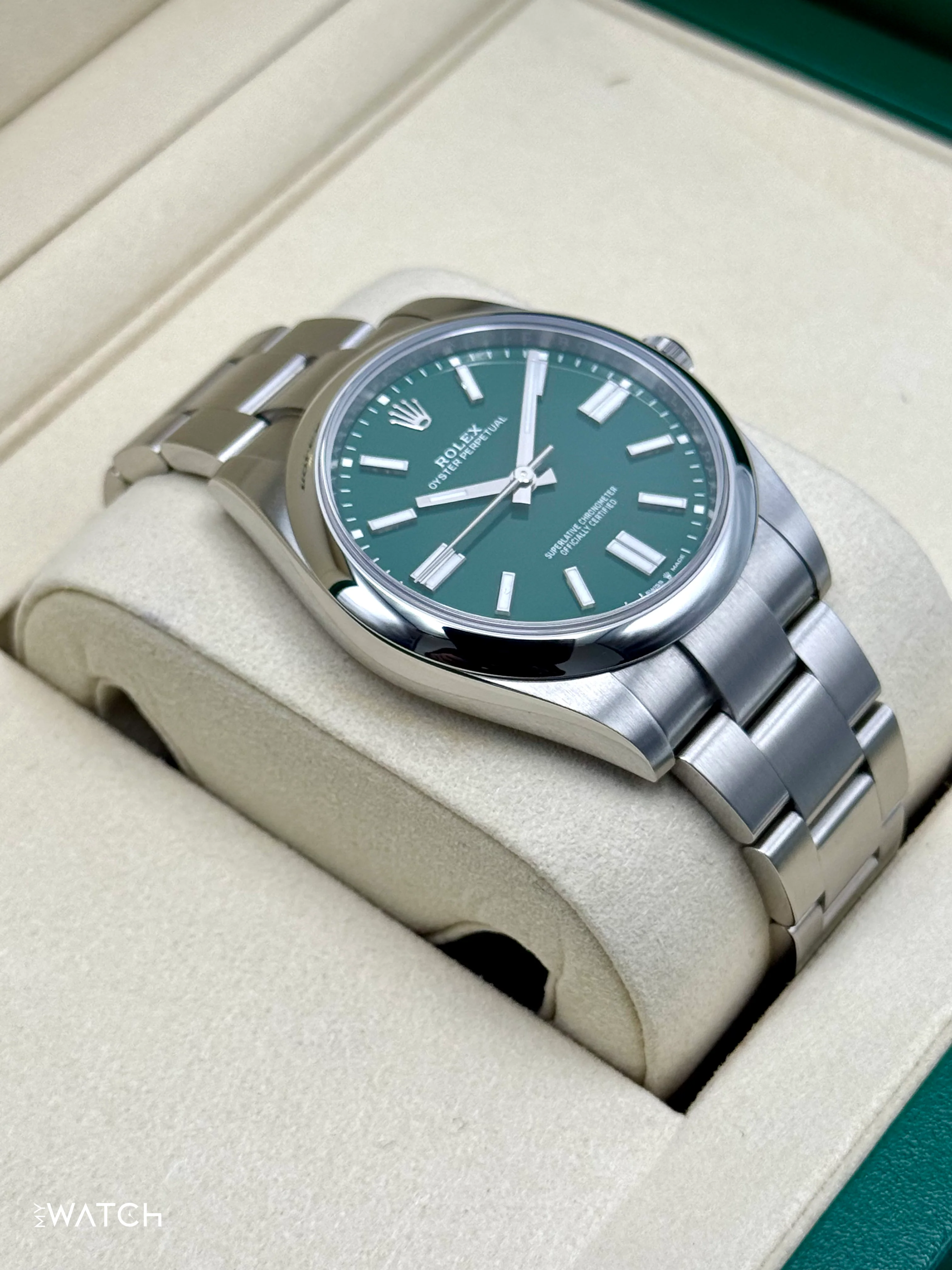 NEW 2025 Rolex Oyster Perpetual 41mm 124300 Green Dial - Image 6