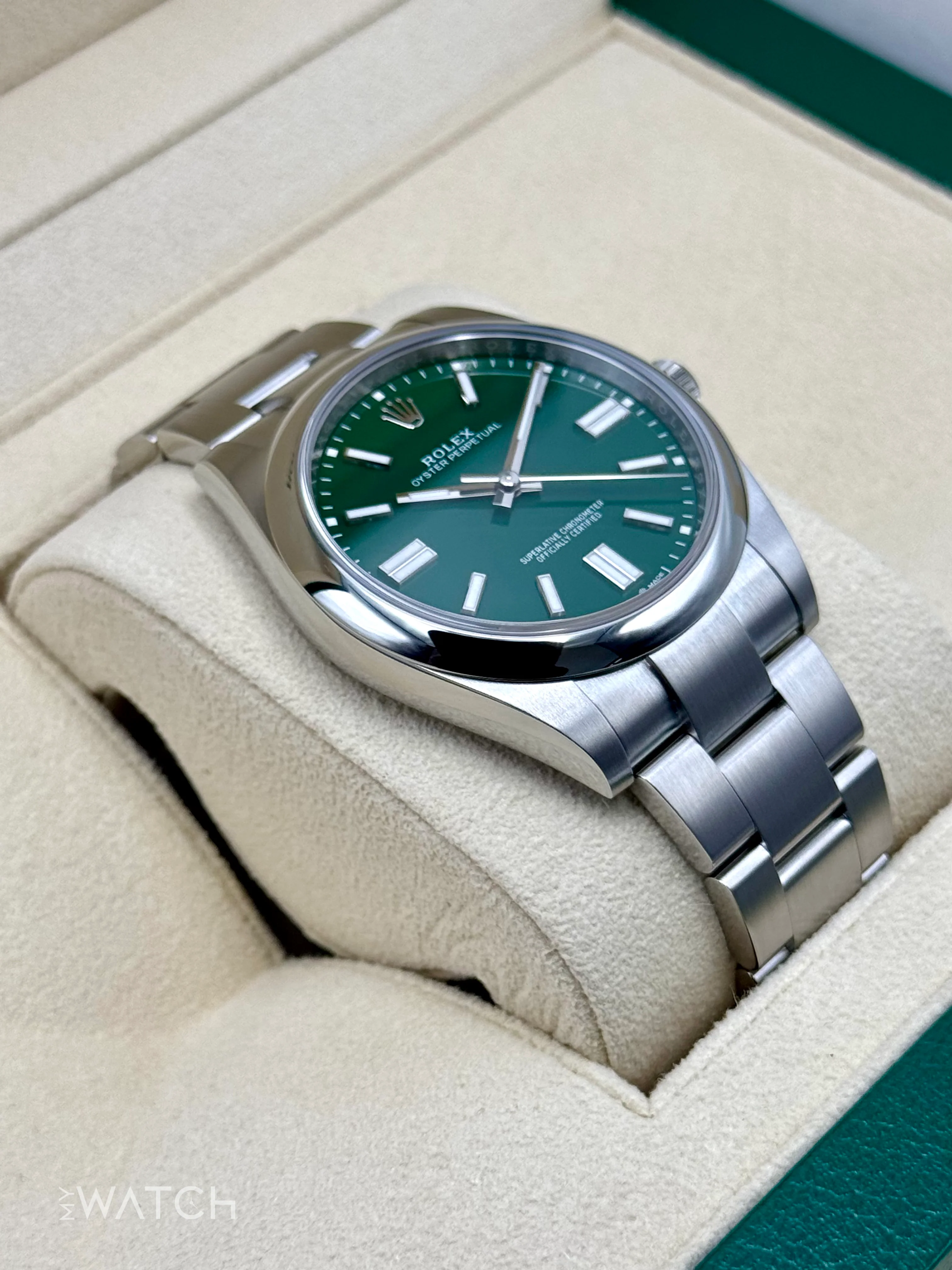 NEW 2025 Rolex Oyster Perpetual 41mm 124300 Green Dial - Image 5