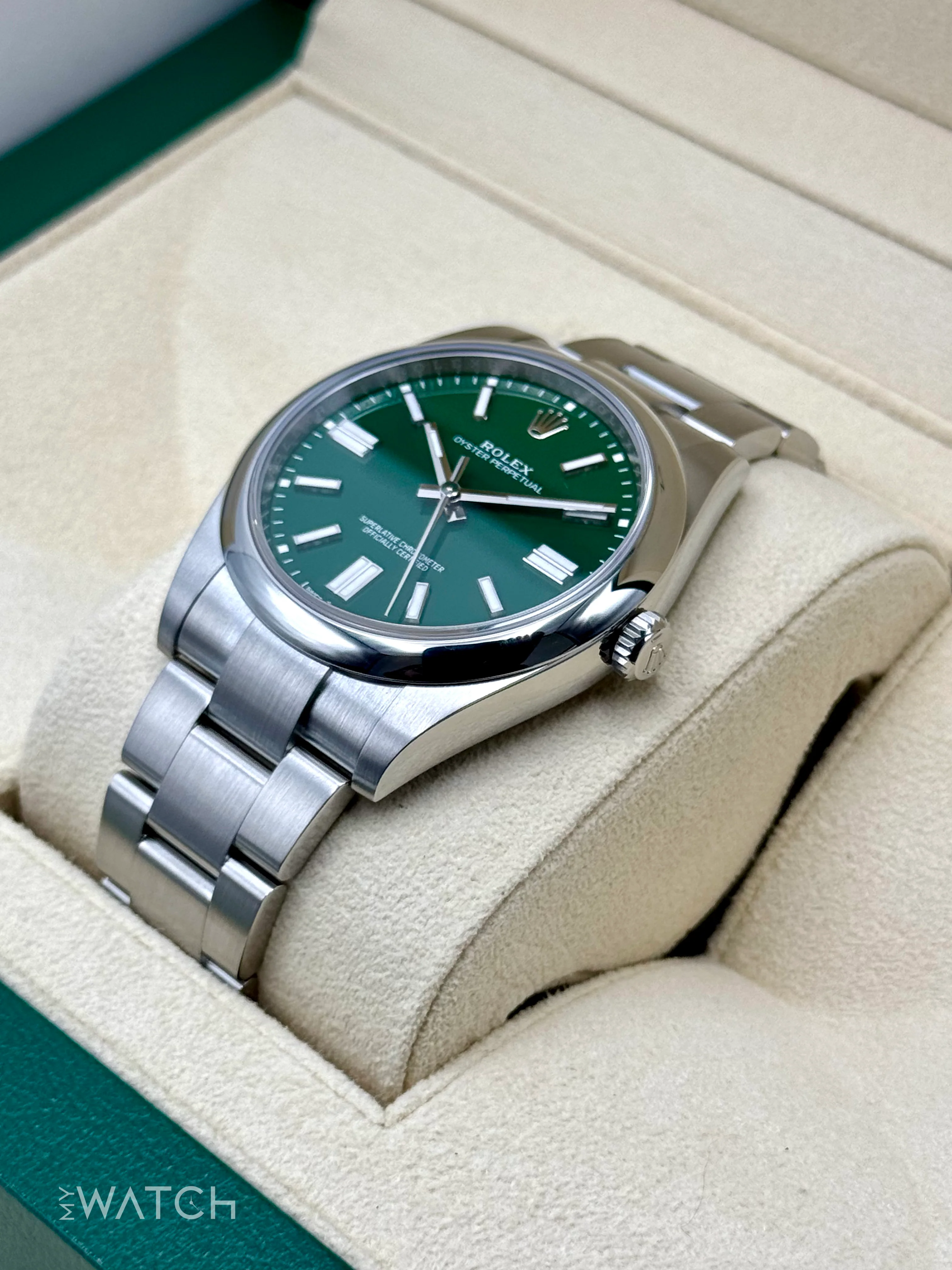 NEW 2025 Rolex Oyster Perpetual 41mm 124300 Green Dial - Image 6