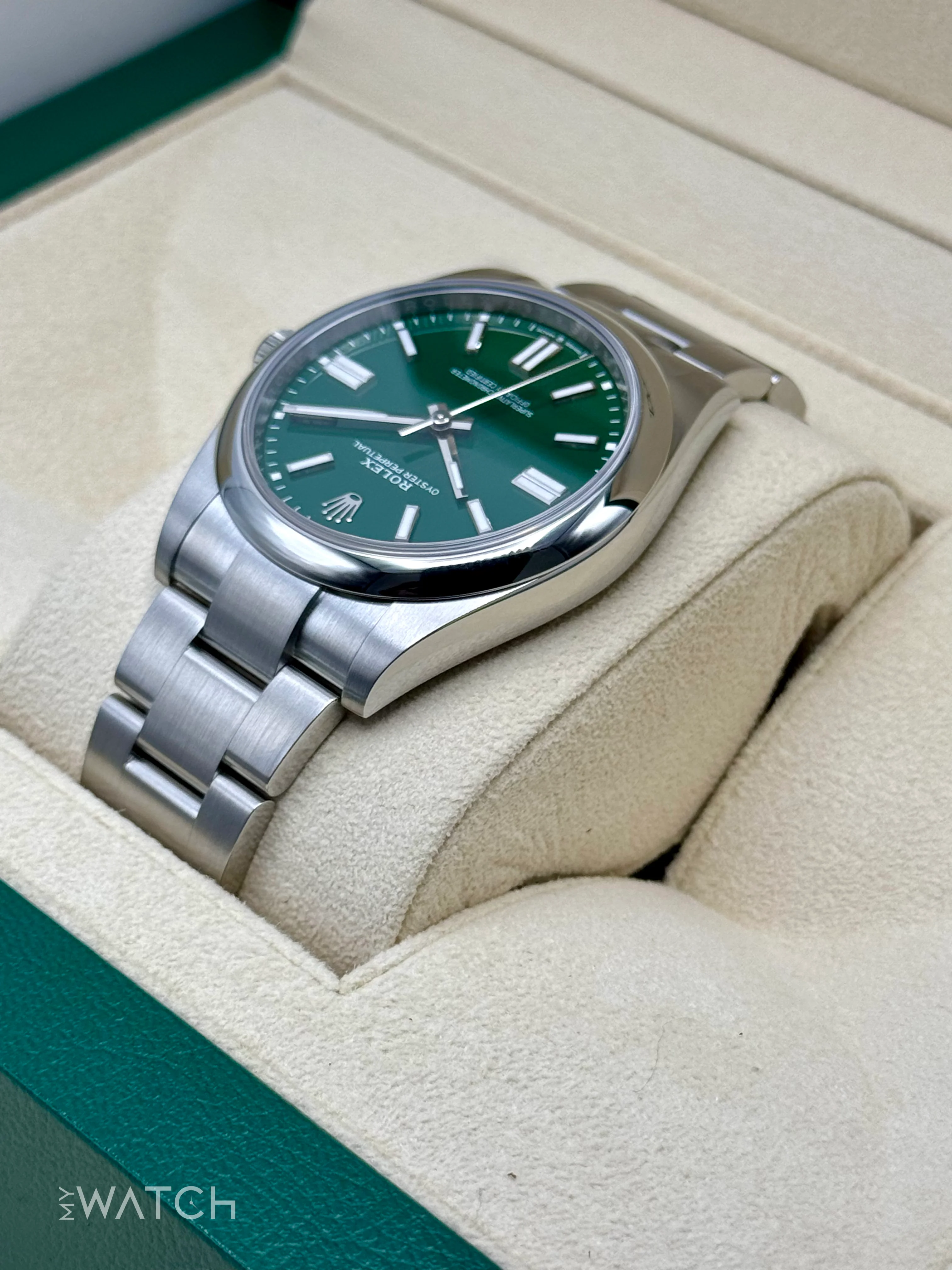 NEW 2025 Rolex Oyster Perpetual 41mm 124300 Green Dial - Image 7