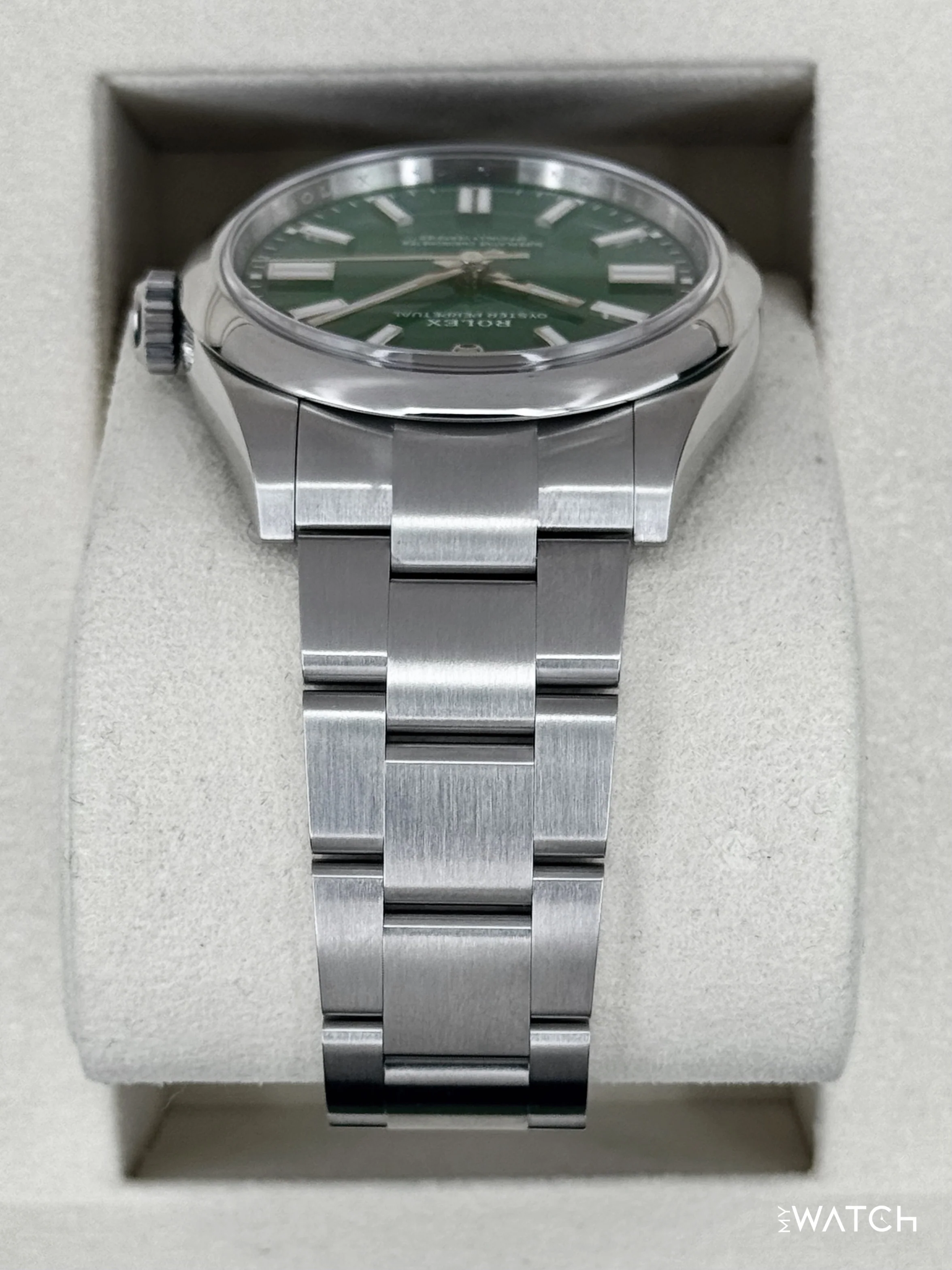 NEW 2025 Rolex Oyster Perpetual 41mm 134300 Green Dial - Image 4