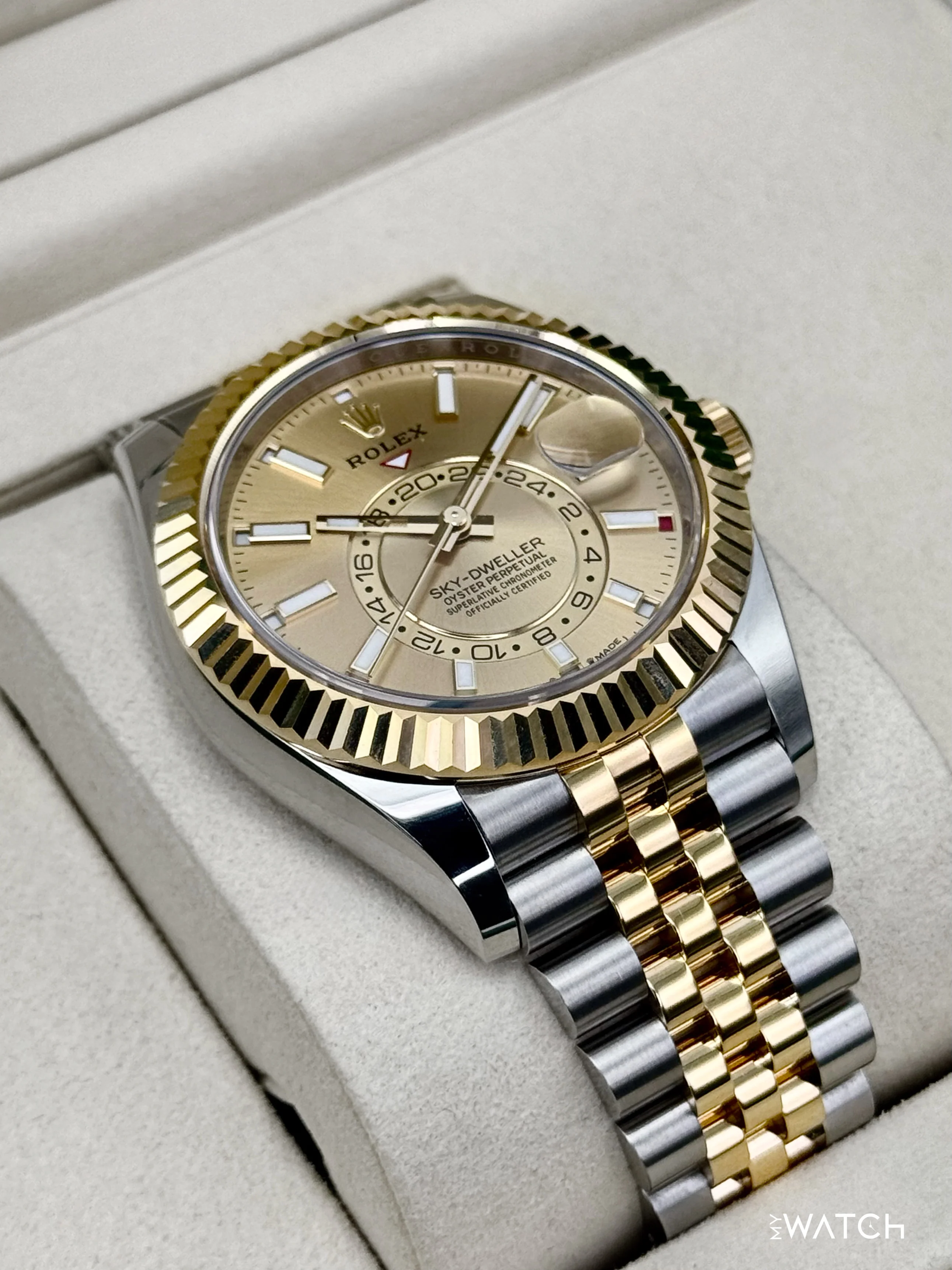 NEW 2025 Rolex Sky-Dweller 42mm 336933 Jubilee Champagne Dial - Image 6