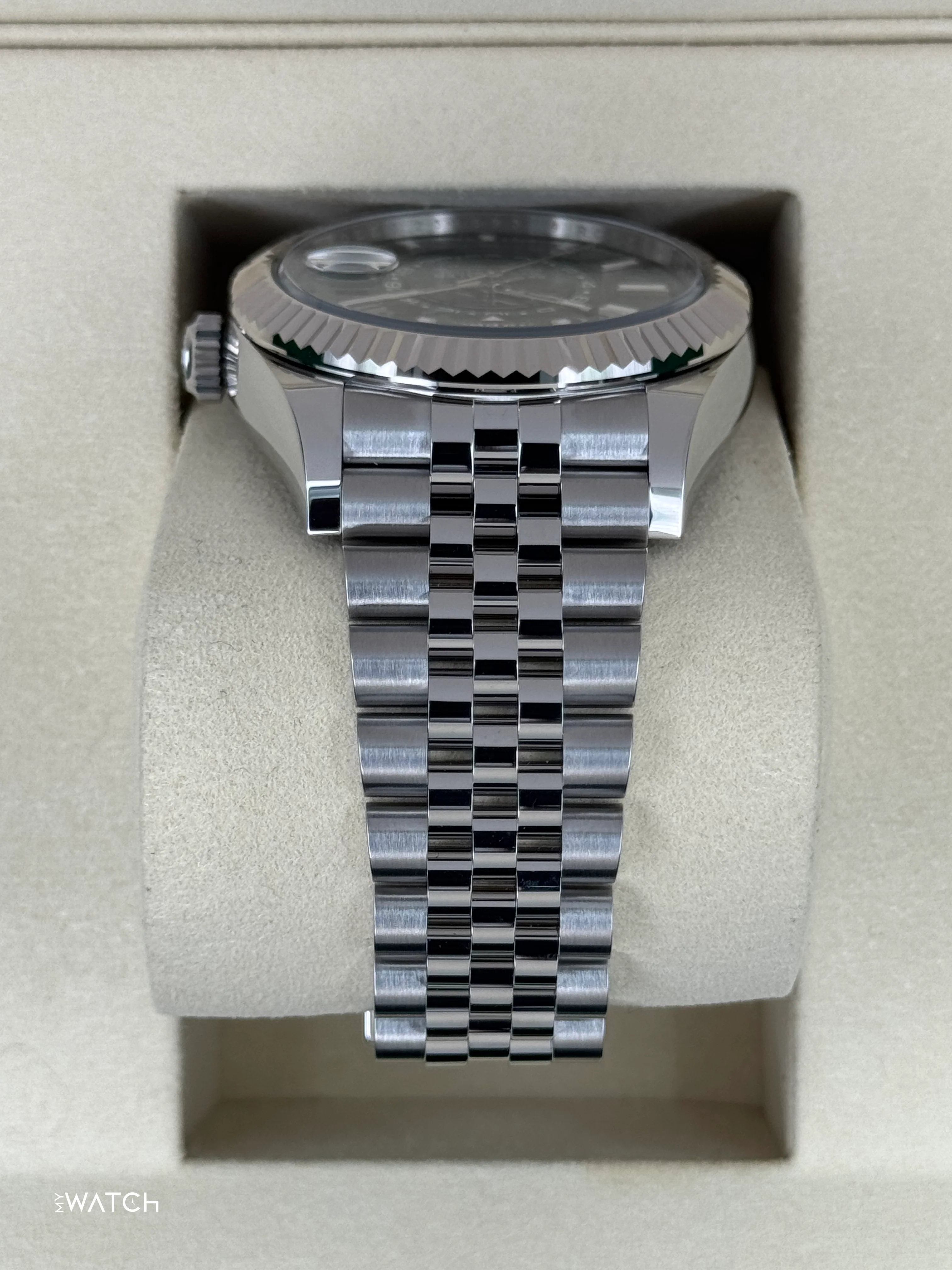 NEW 2025 Rolex Sky-Dweller 42mm 336934 Jubilee Green Dial - Image 4
