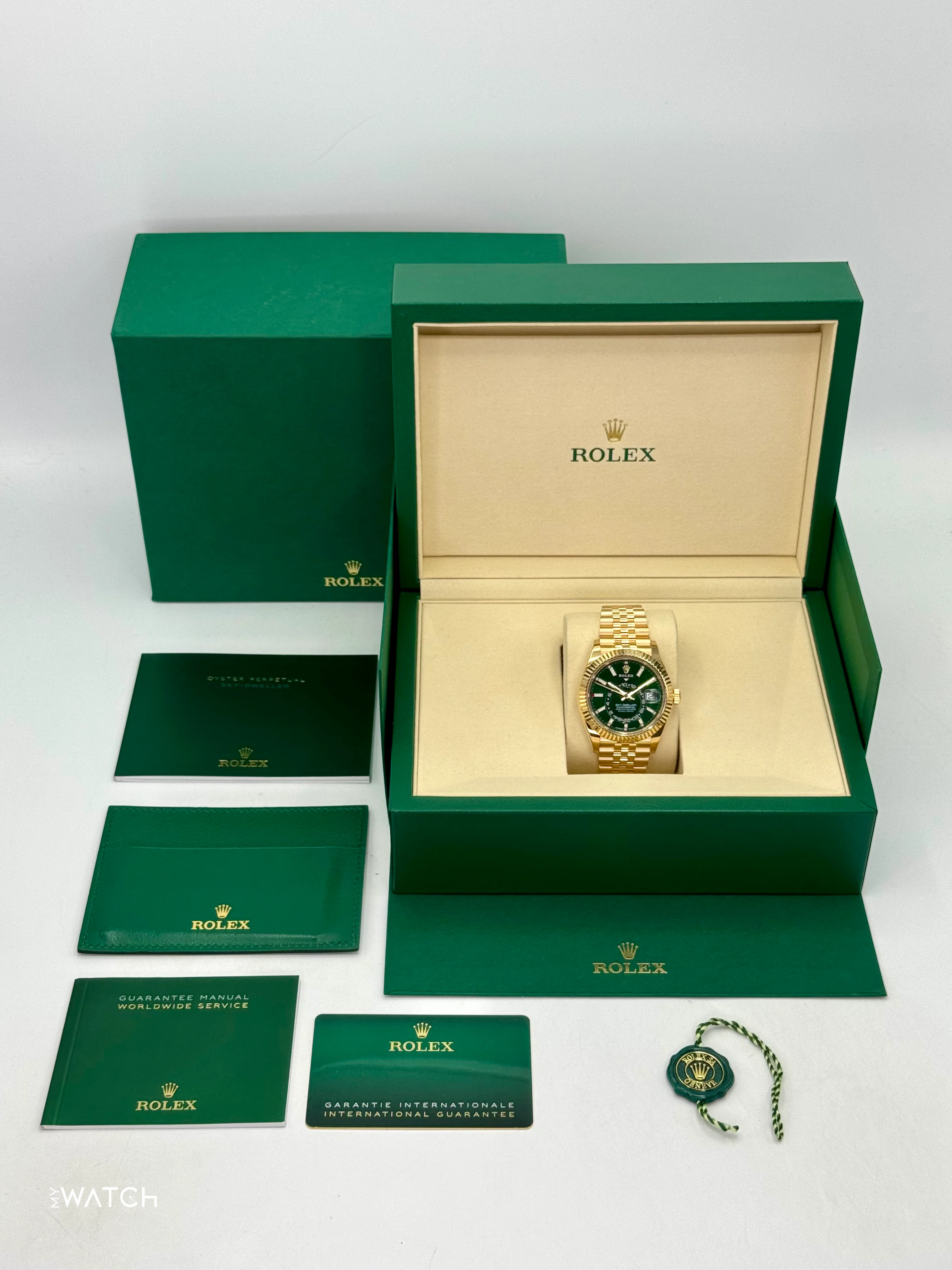 NEW 2025 Rolex Sky-Dweller 42mm 336938 Yellow Gold Jubilee Green Dial - Image 10