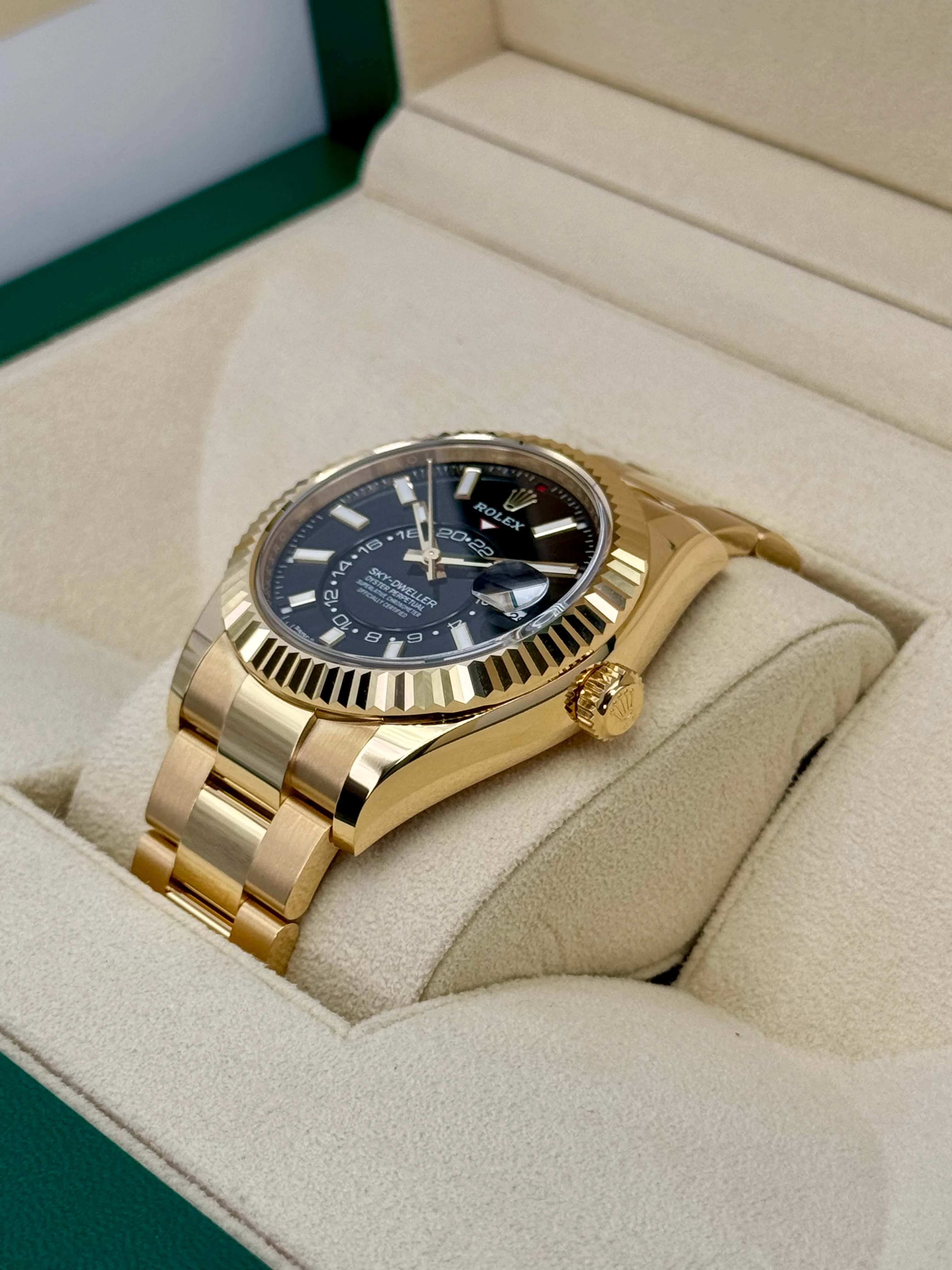 NEW 2025 Rolex Sky-Dweller 42mm 336938 Yellow Gold Oyster Black Dial - Image 5