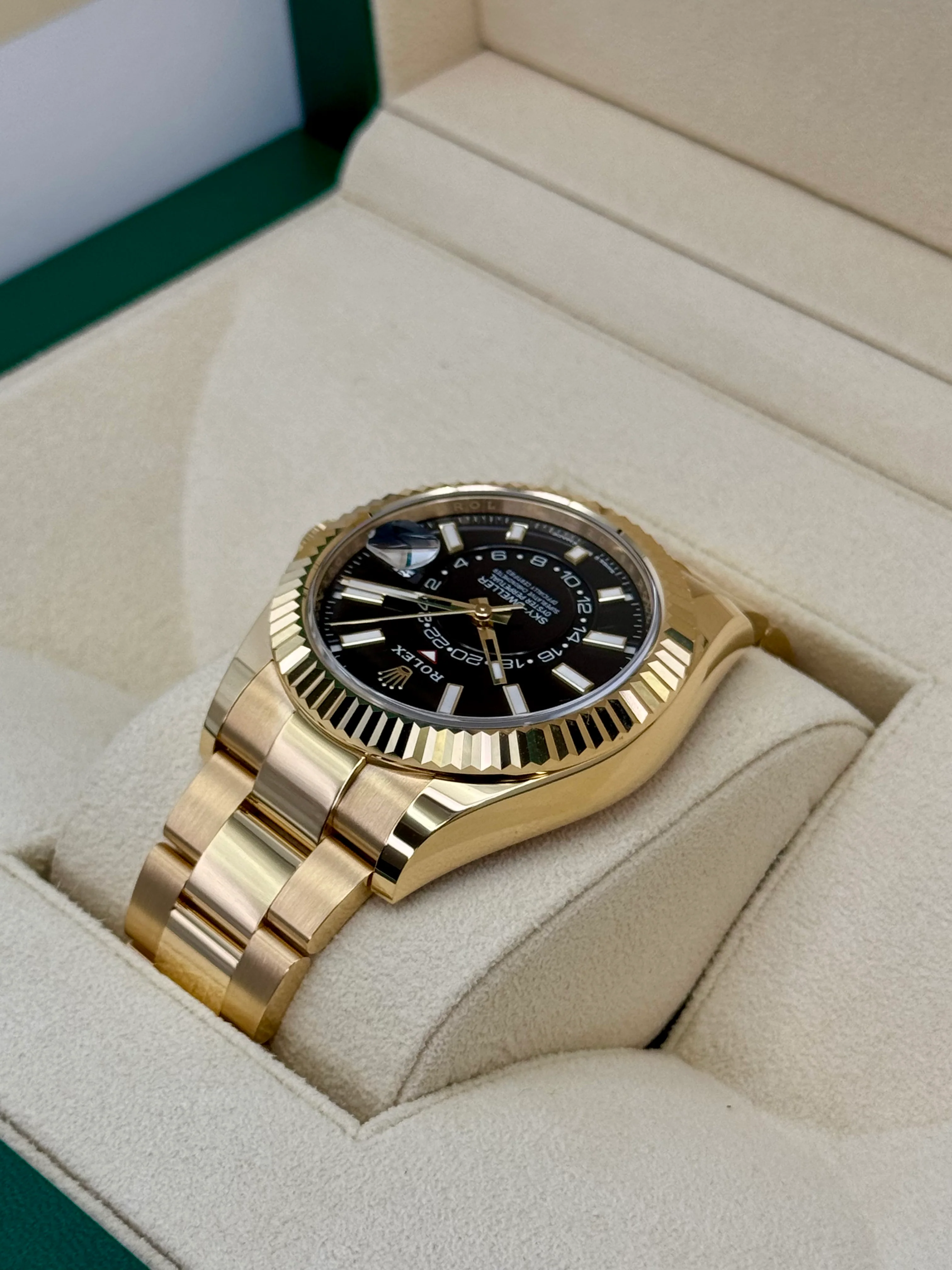 NEW 2025 Rolex Sky-Dweller 42mm 336938 Yellow Gold Oyster Black Dial - Image 7
