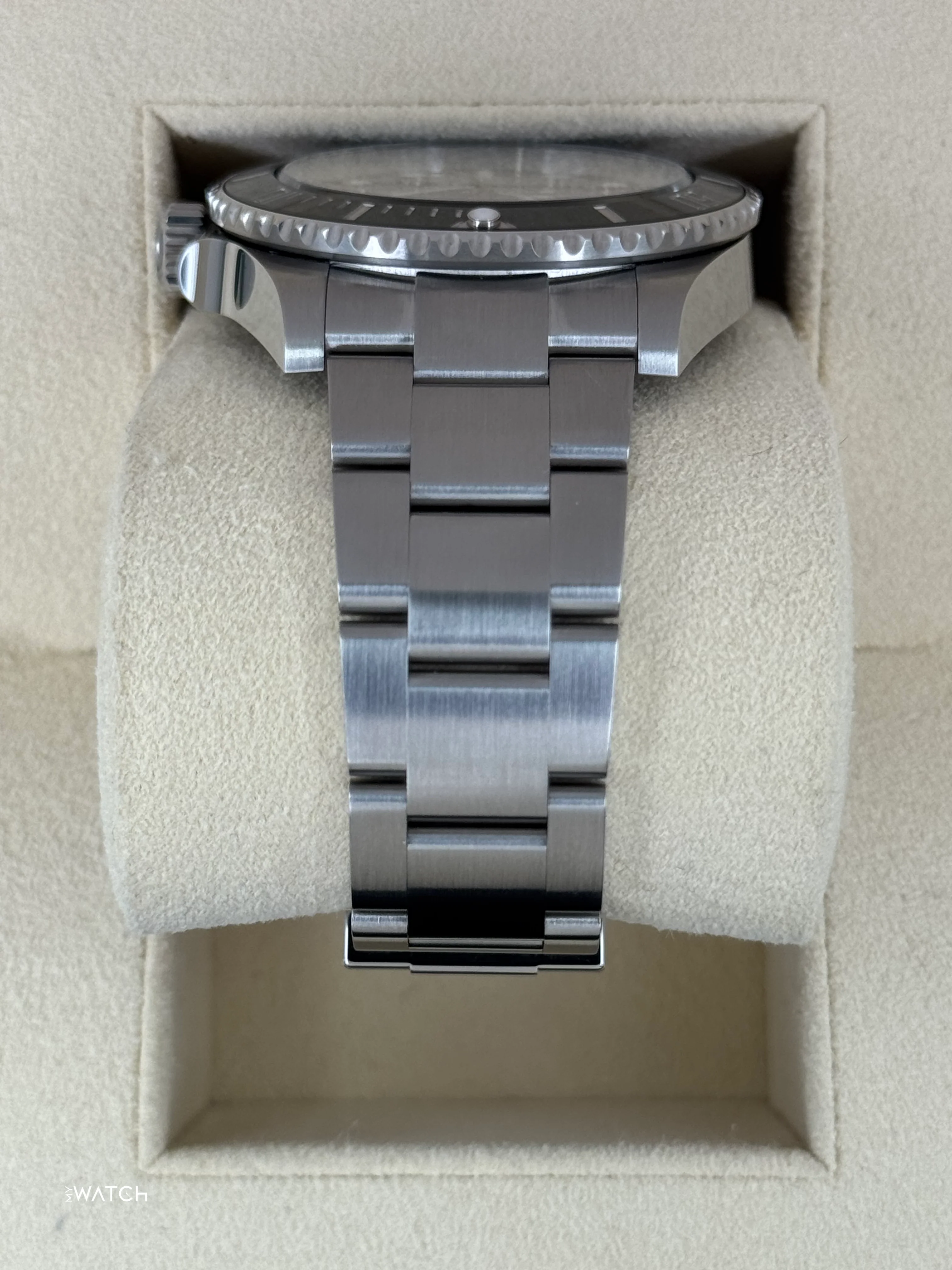 2025 Rolex Submariner 41mm 124060 Stainless Steel Black Dial - Image 4