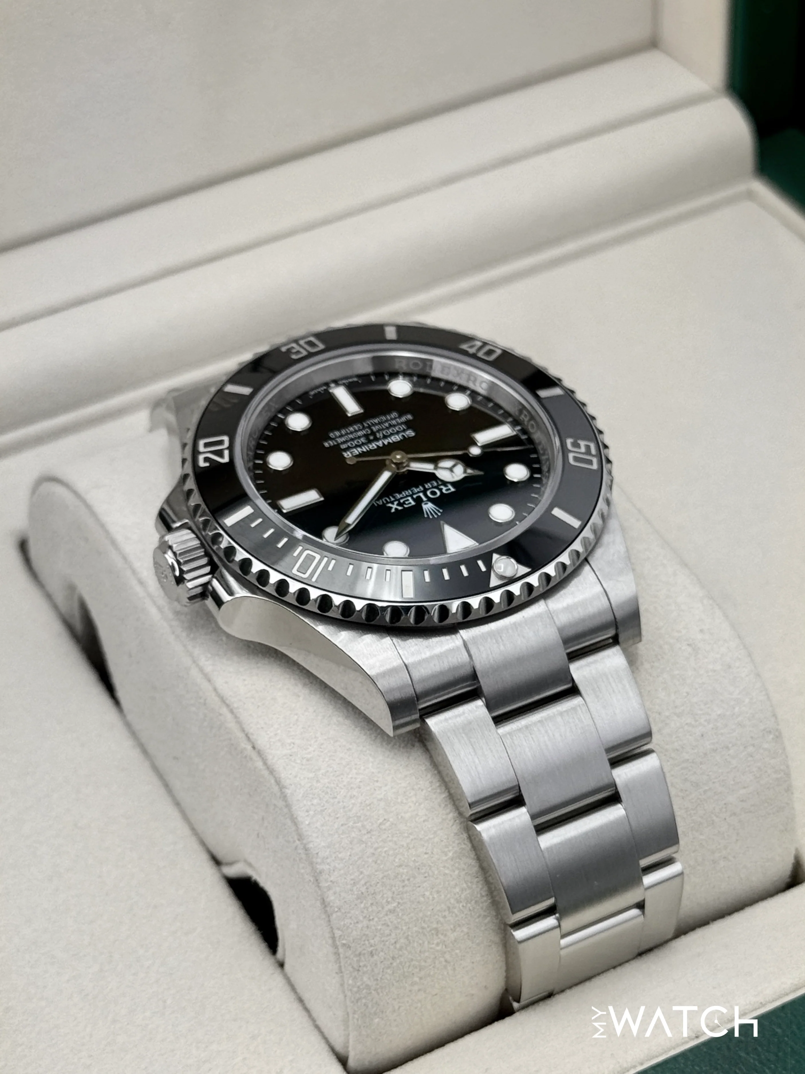 NEW 2025 Rolex Submariner 41mm 124060 Stainless Steel Black Dial - Image 8