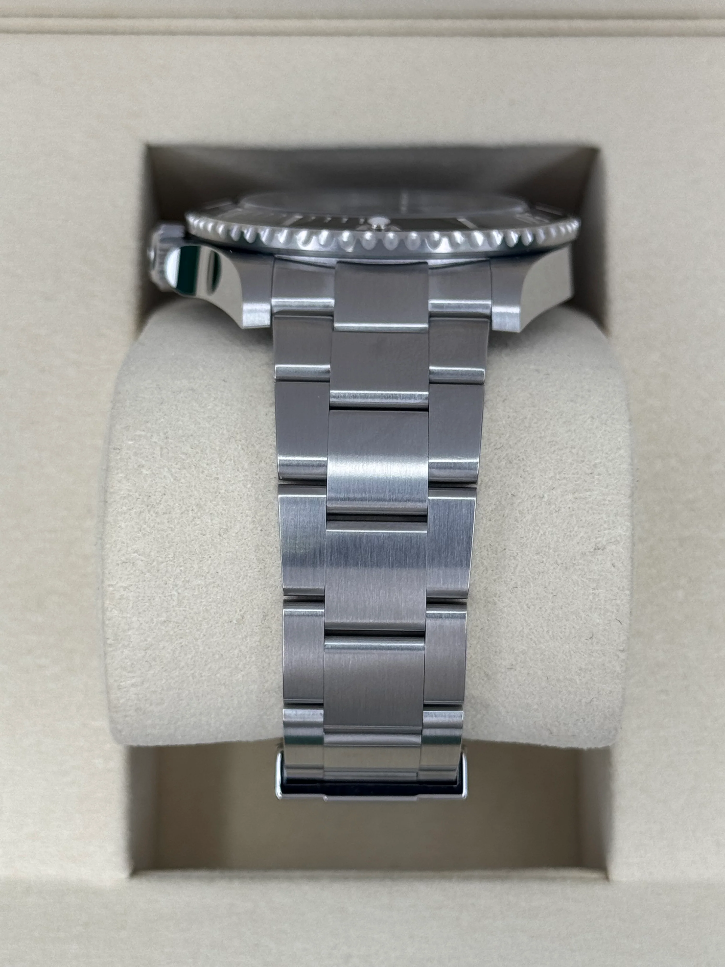 NEW 2025 Rolex Submariner 41mm 124060 Stainless Steel Black Dial - Image 4