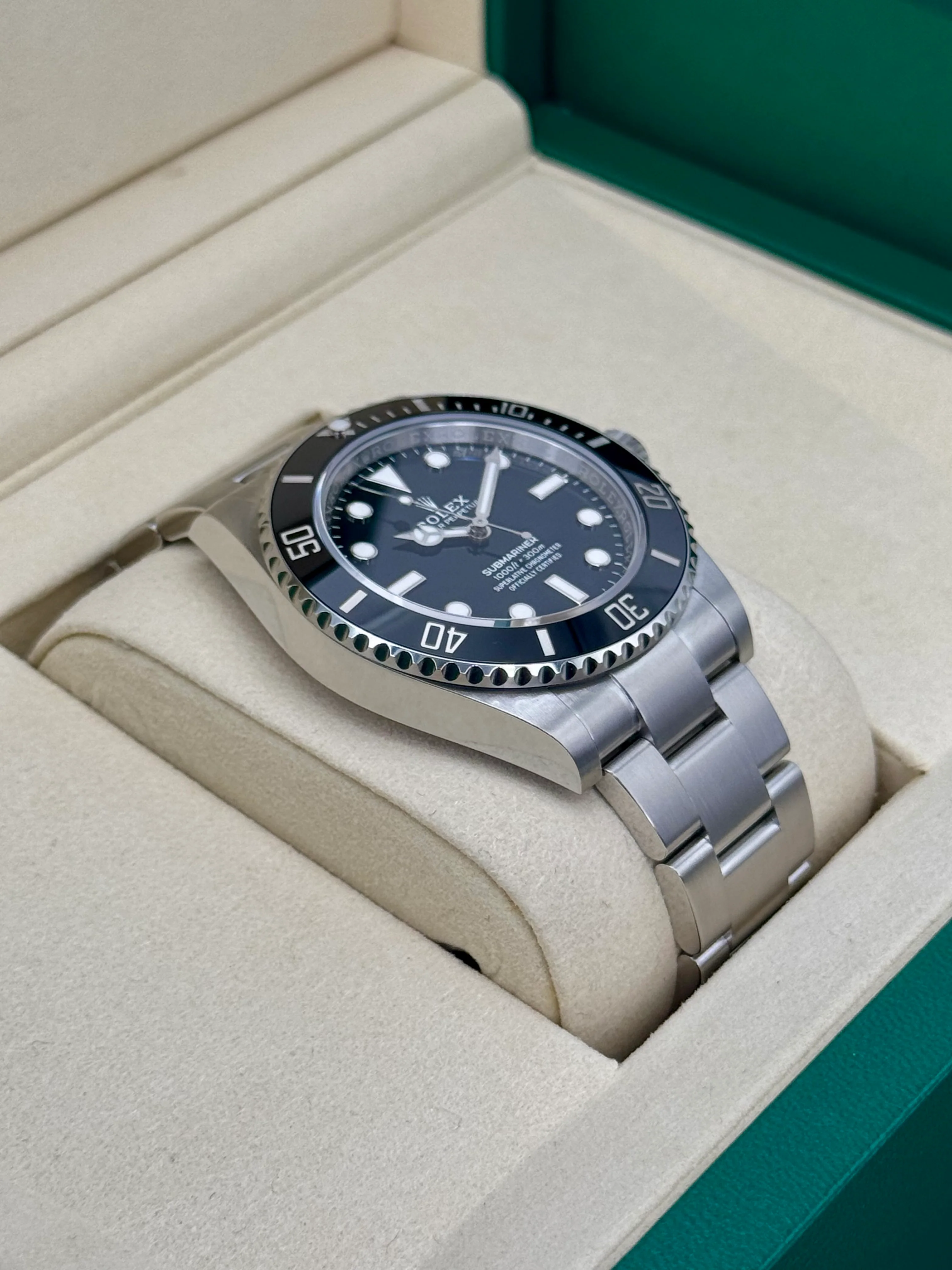 NEW 2025 Rolex Submariner 41mm 124060 Stainless Steel Black Dial - Image 6