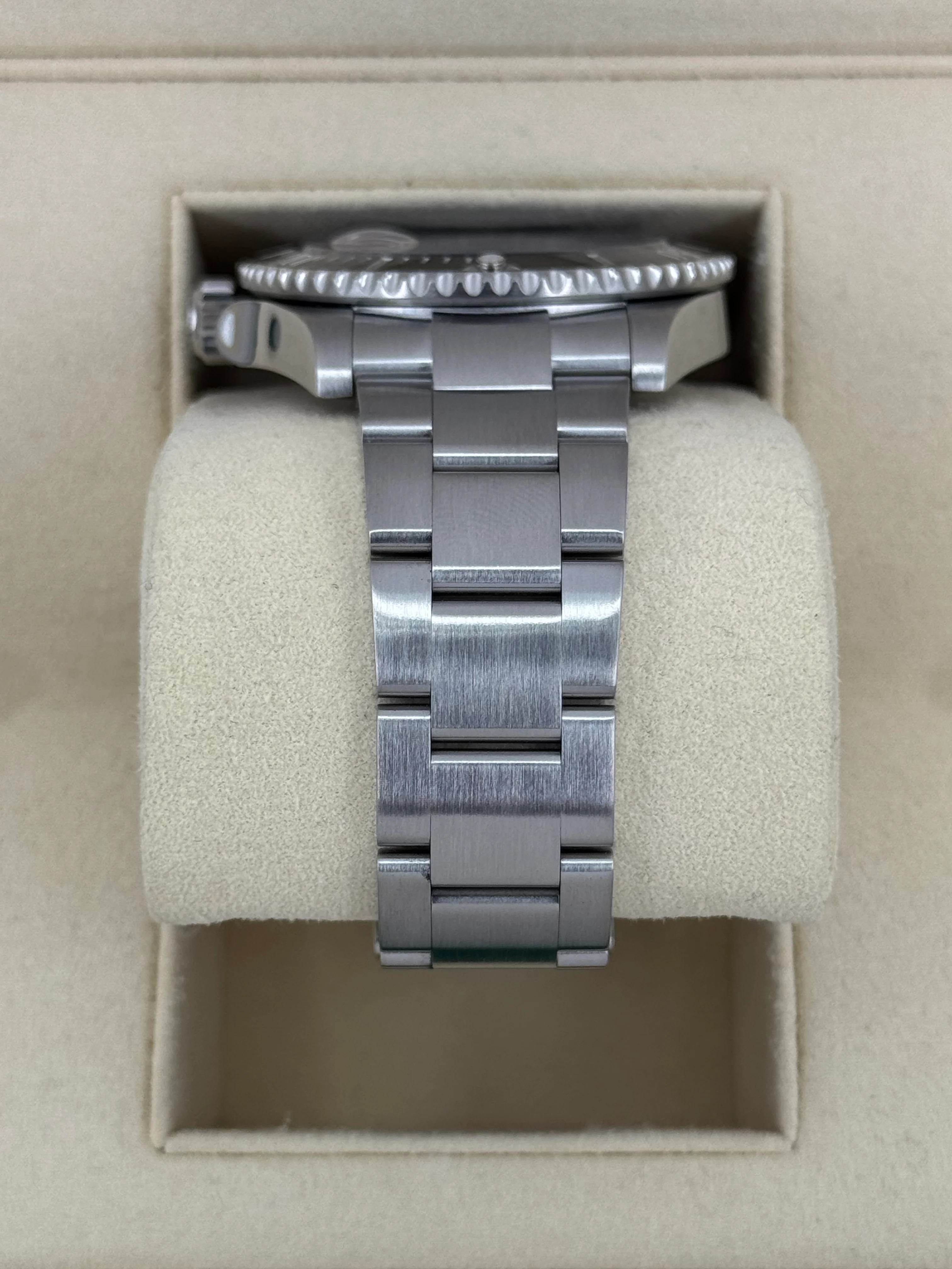 2022 Rolex Submariner 41mm 126610LN Stainless Steel Black Dial - Image 4