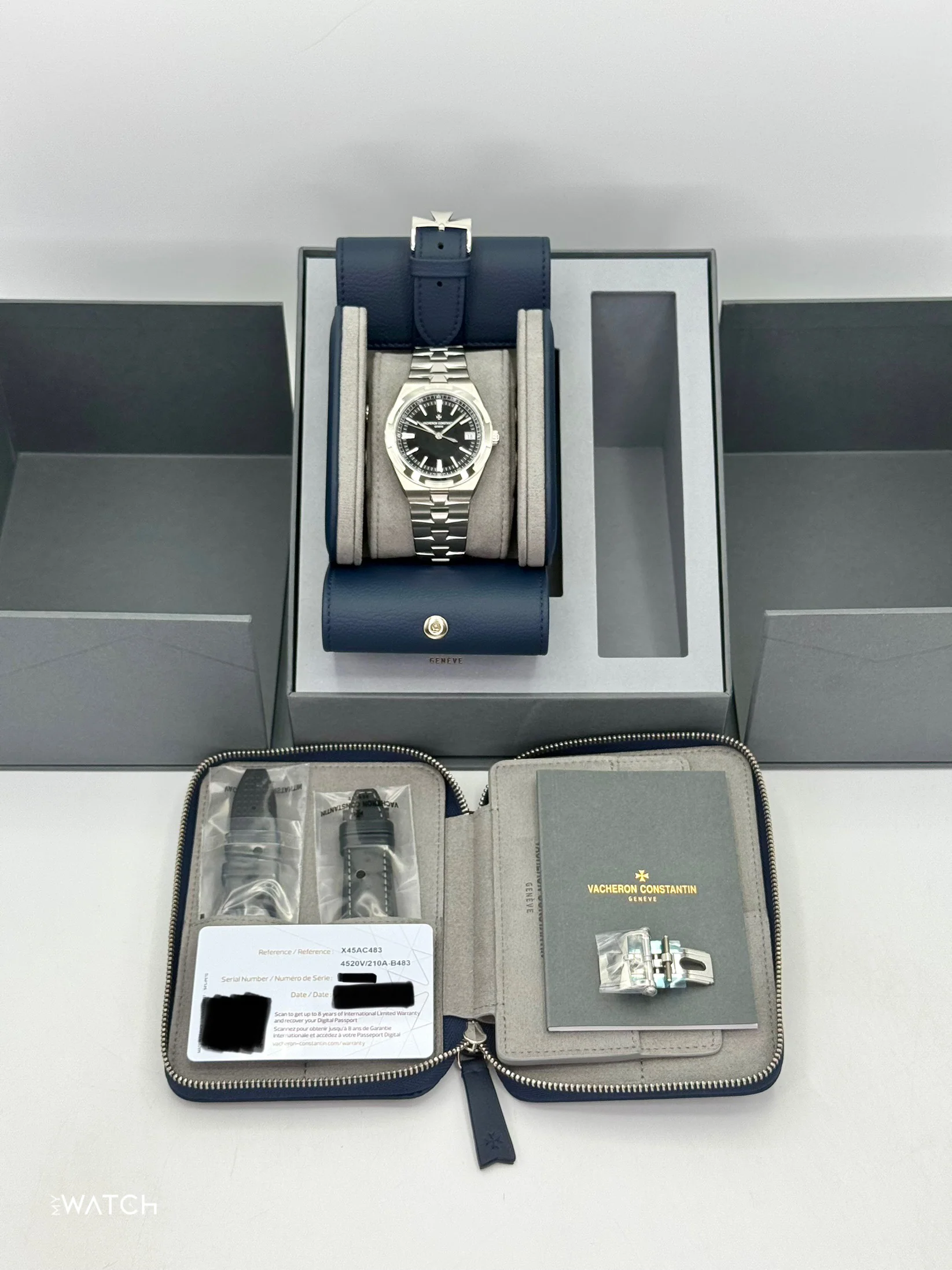 NEW 2025 Vacheron Constantin Overseas 41mm 4520V Stainless Steel Black Dial - Image 9