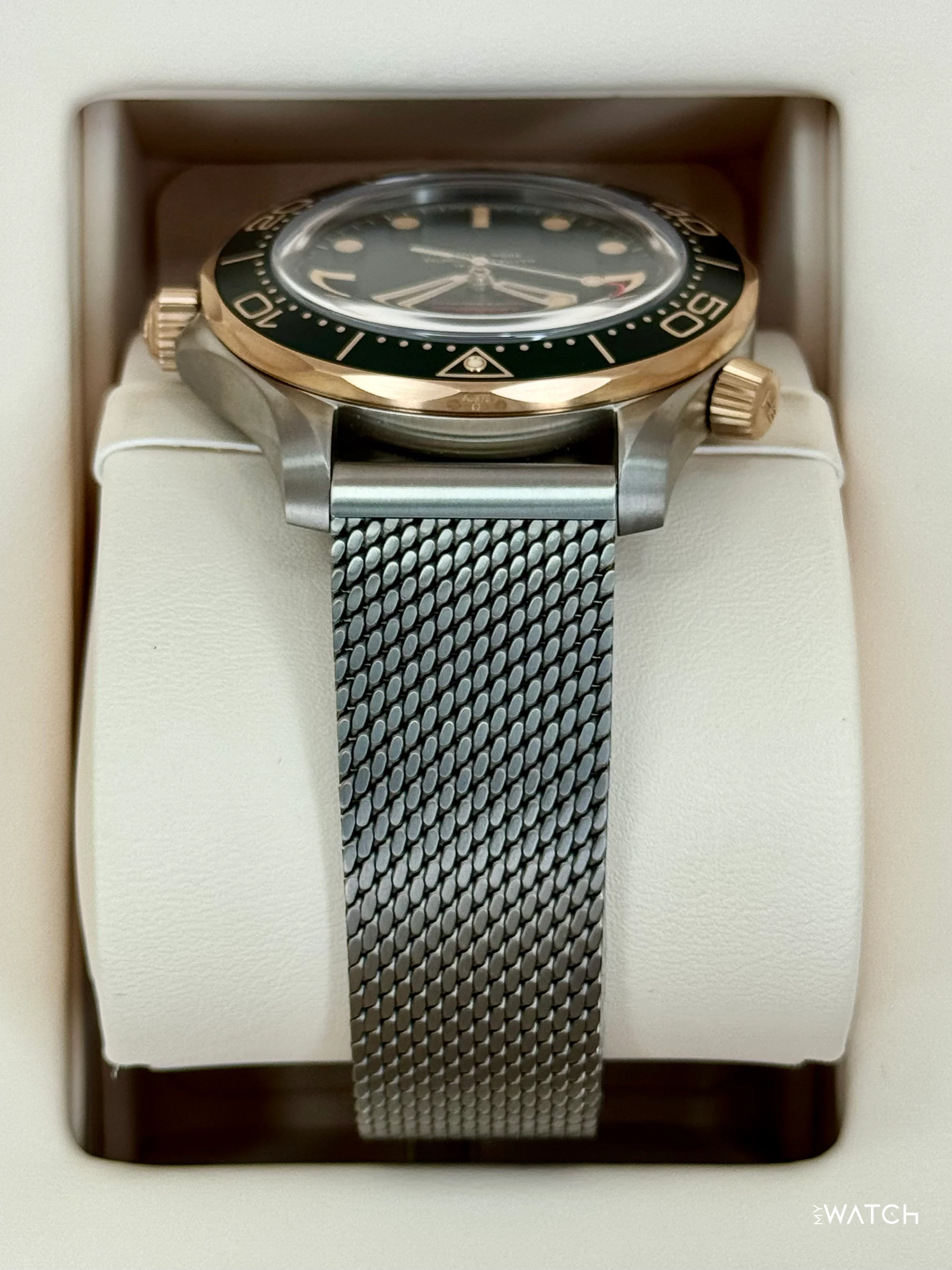 NEW 2026 Omega Seamaster Diver 300M 42mm 210.90.42.20.10.001 Green Dial - Image 4