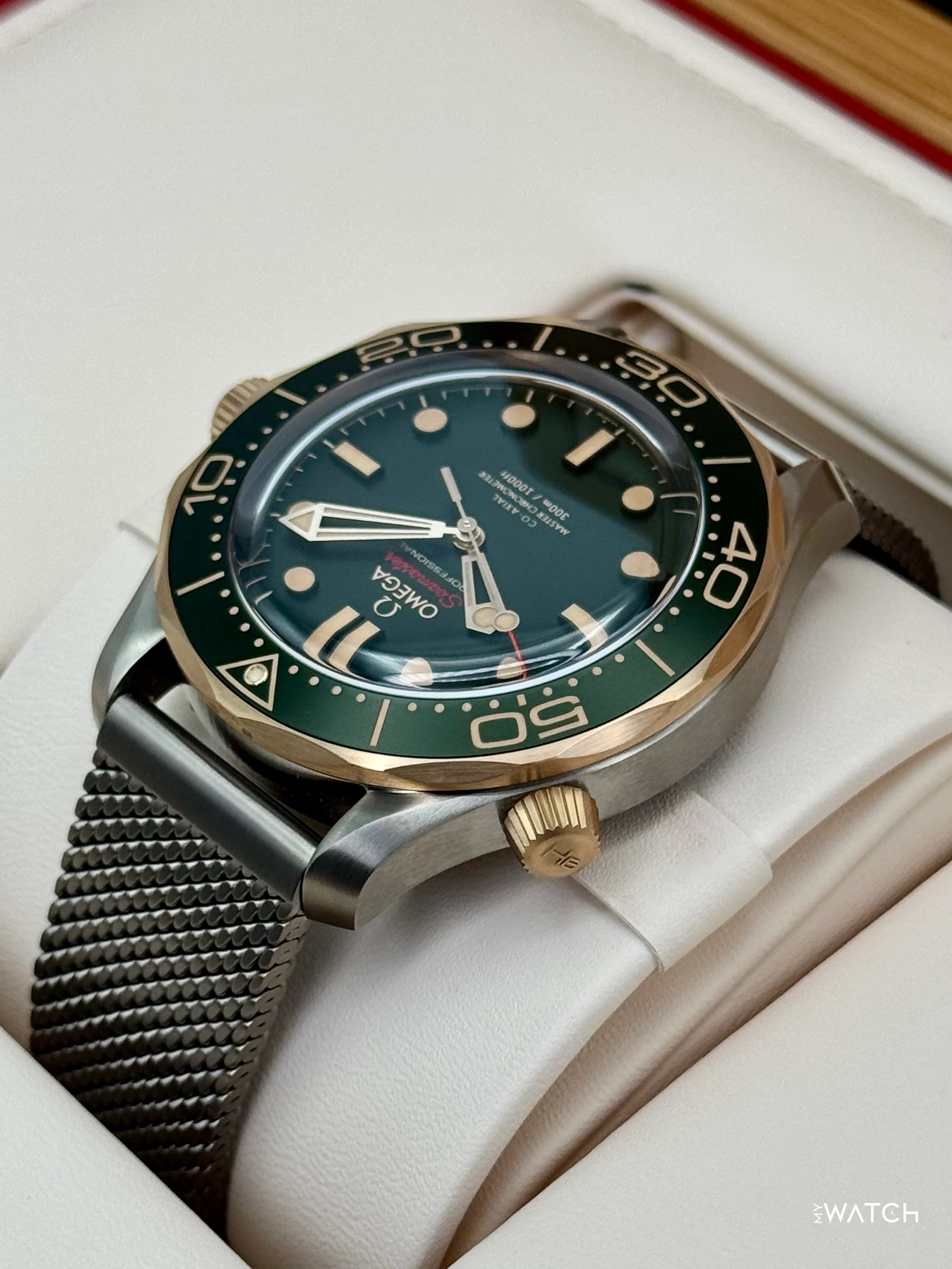 NEW 2026 Omega Seamaster Diver 300M 42mm 210.90.42.20.10.001 Green Dial - Image 7