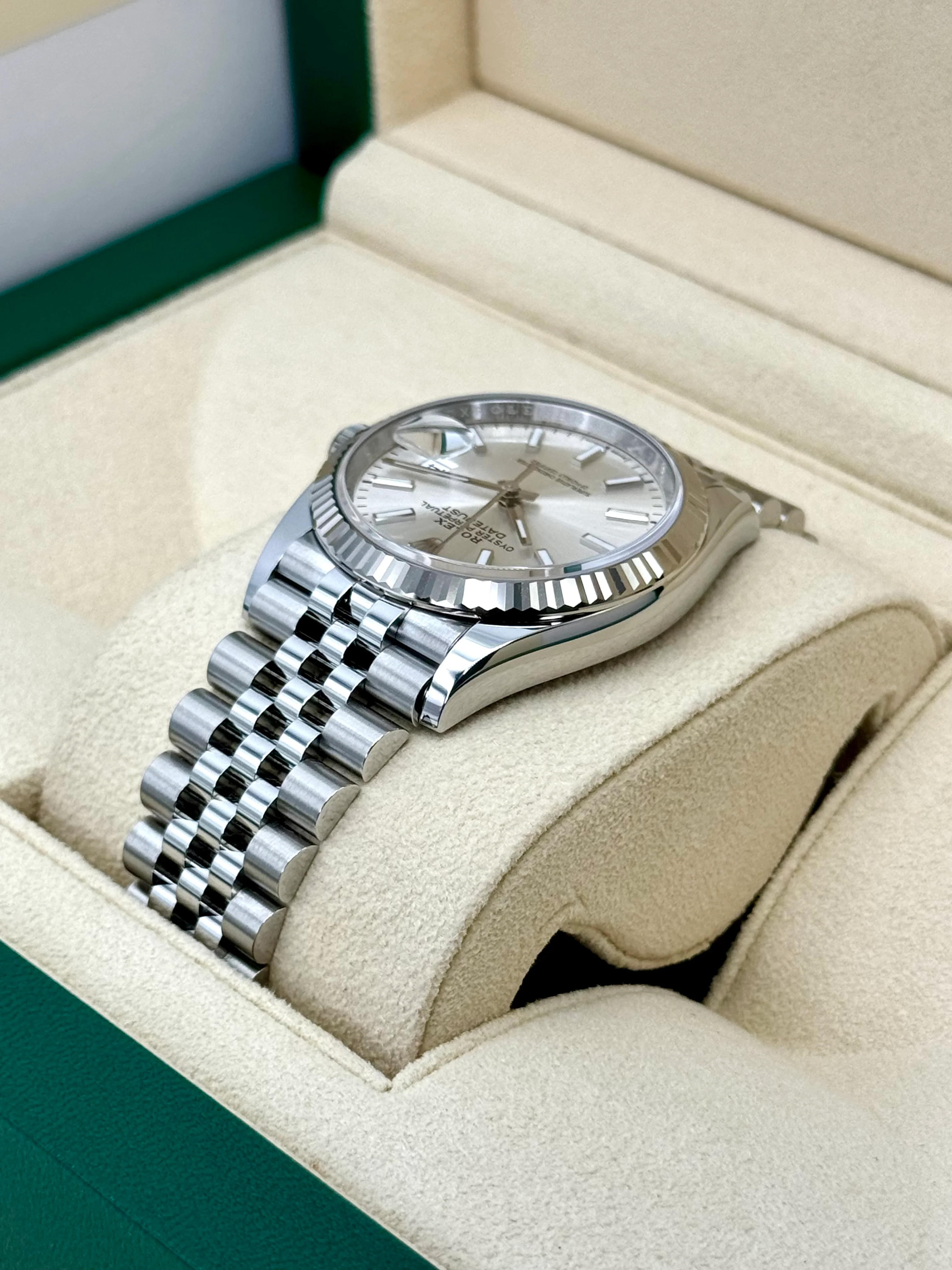 NEW 2026 Rolex Datejust 36mm 126234 Stainless Steel Jubilee Silver Dial - Image 7