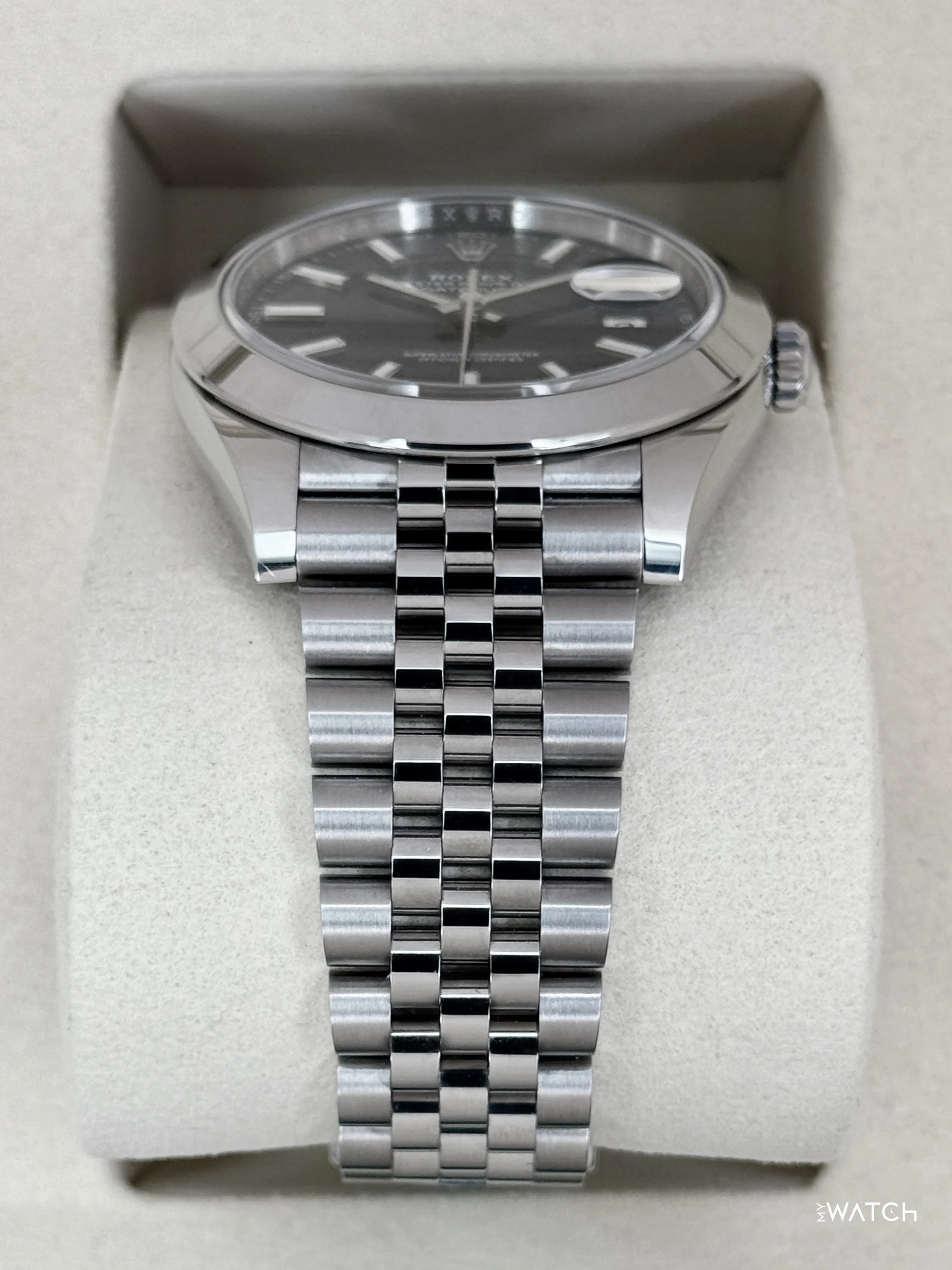 NEW 2026 Rolex Datejust 41mm 126300 Stainless Steel Jubilee Blue Dial - Image 3