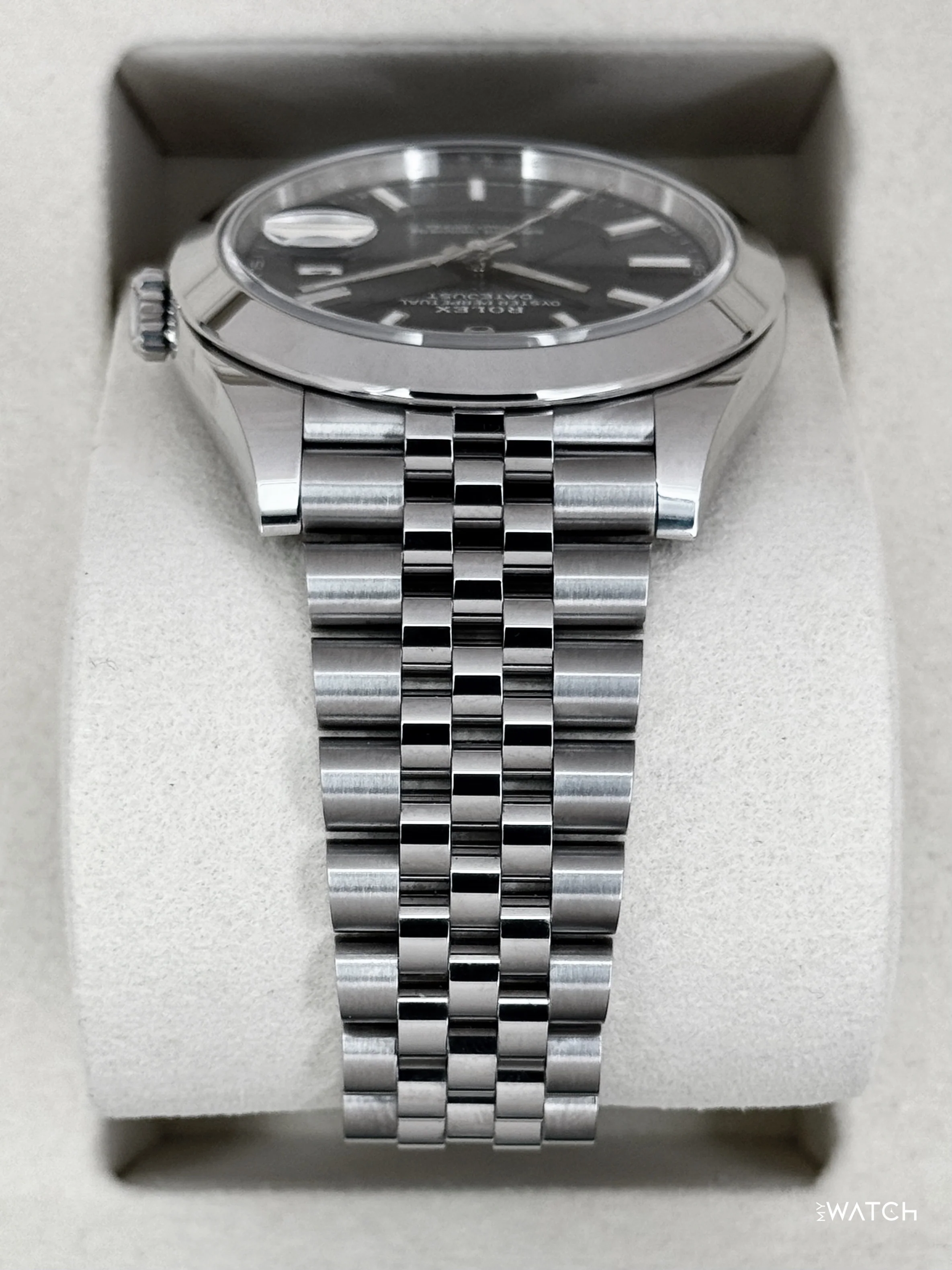 NEW 2026 Rolex Datejust 41mm 126300 Stainless Steel Jubilee Blue Dial - Image 4