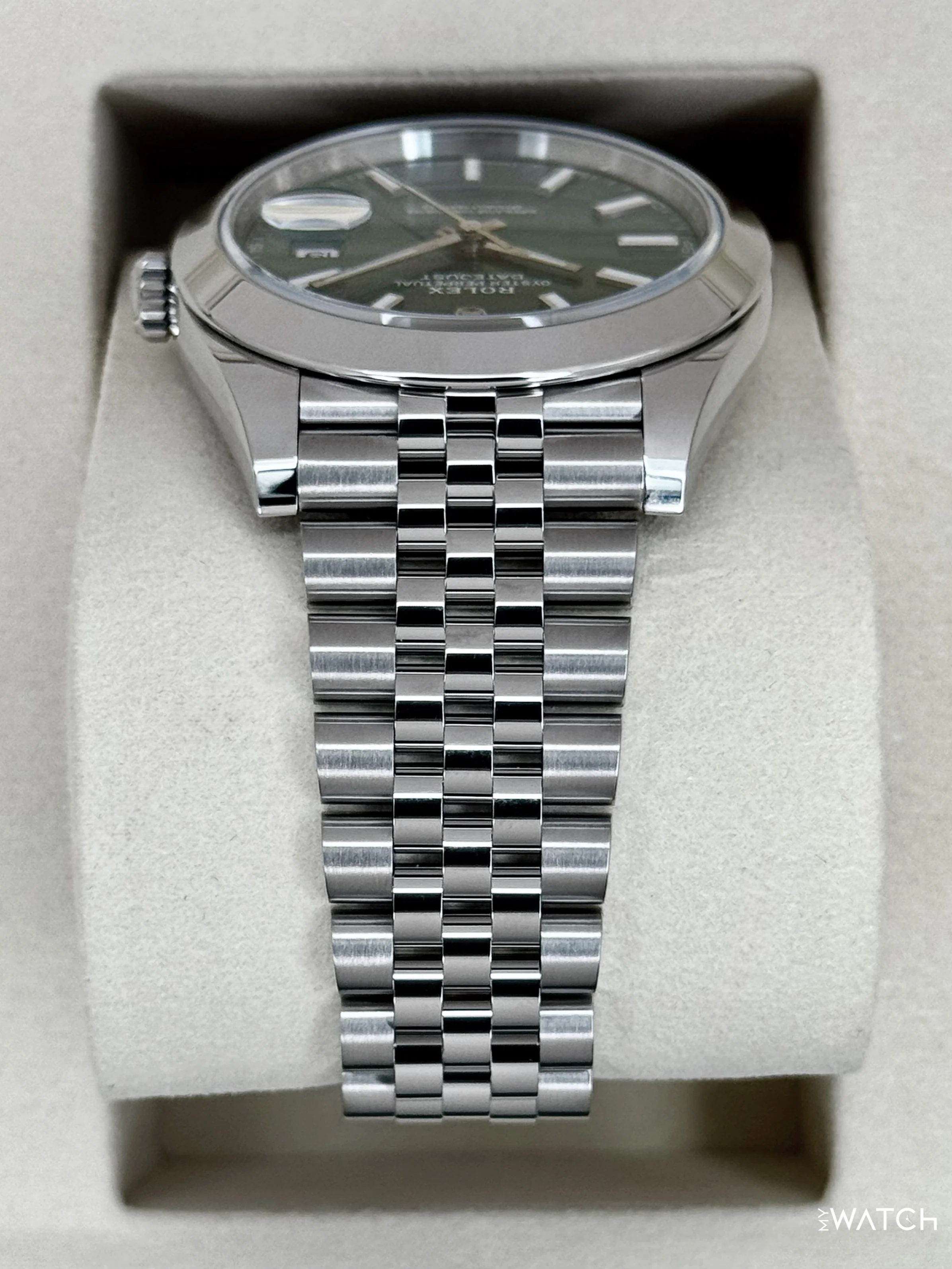 NEW 2026 Rolex Datejust 41mm 126300 Stainless Steel Jubilee Green Dial - Image 4