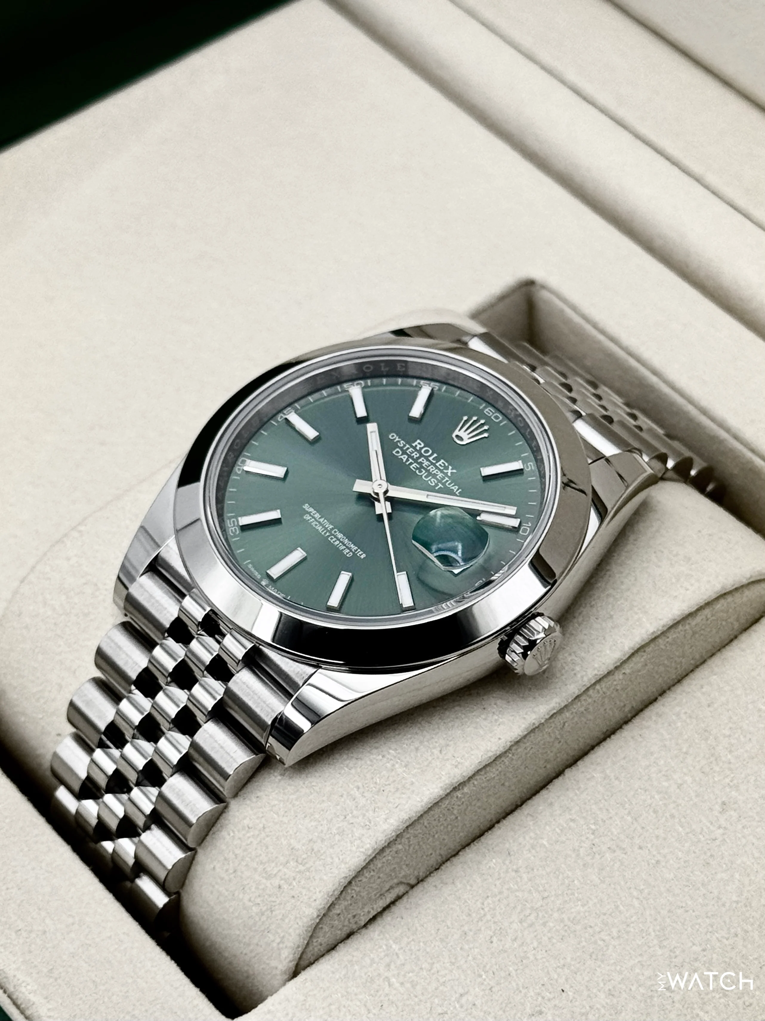 NEW 2026 Rolex Datejust 41mm 126300 Stainless Steel Jubilee Green Dial - Image 5