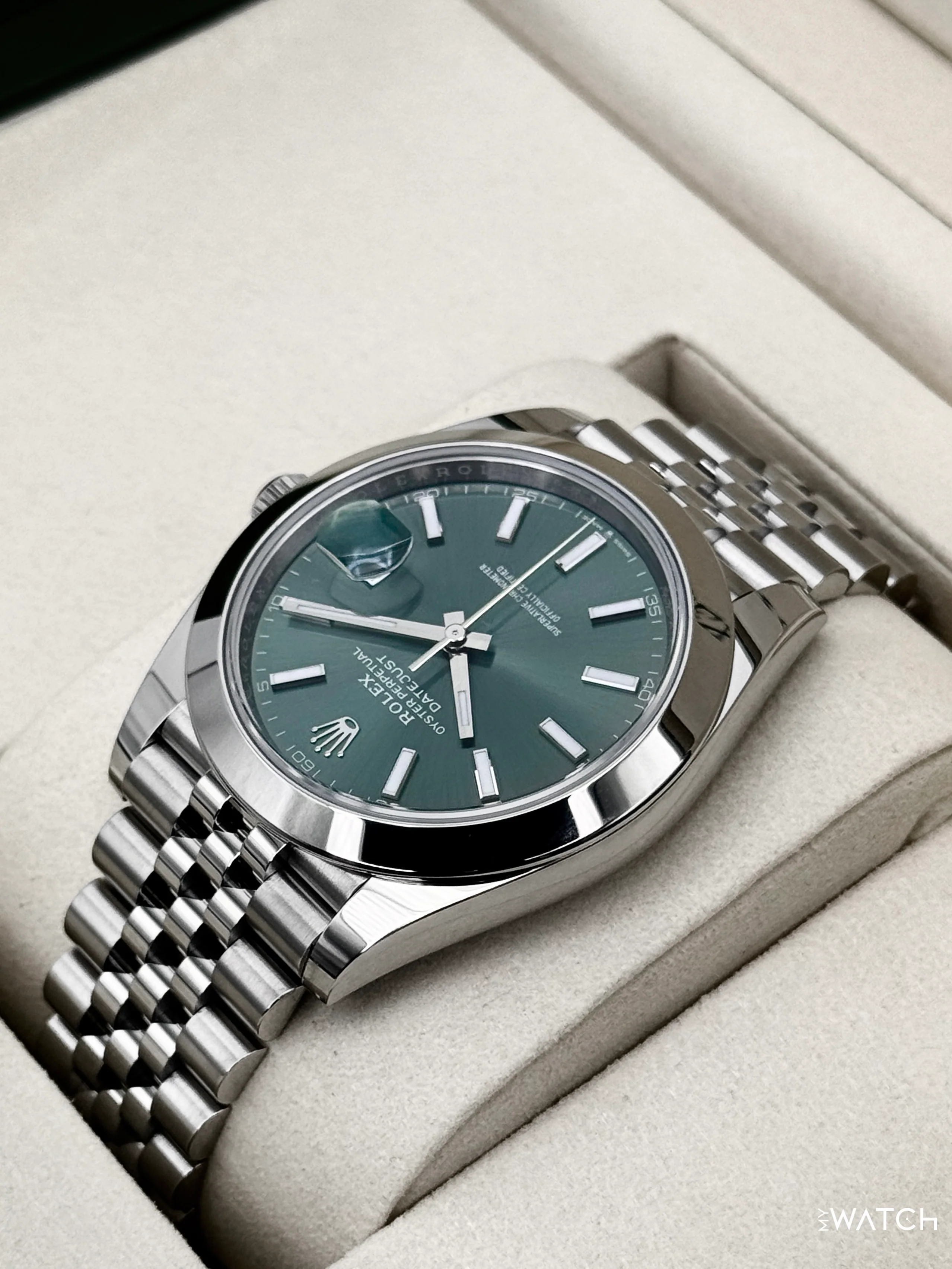 NEW 2026 Rolex Datejust 41mm 126300 Stainless Steel Jubilee Green Dial - Image 7