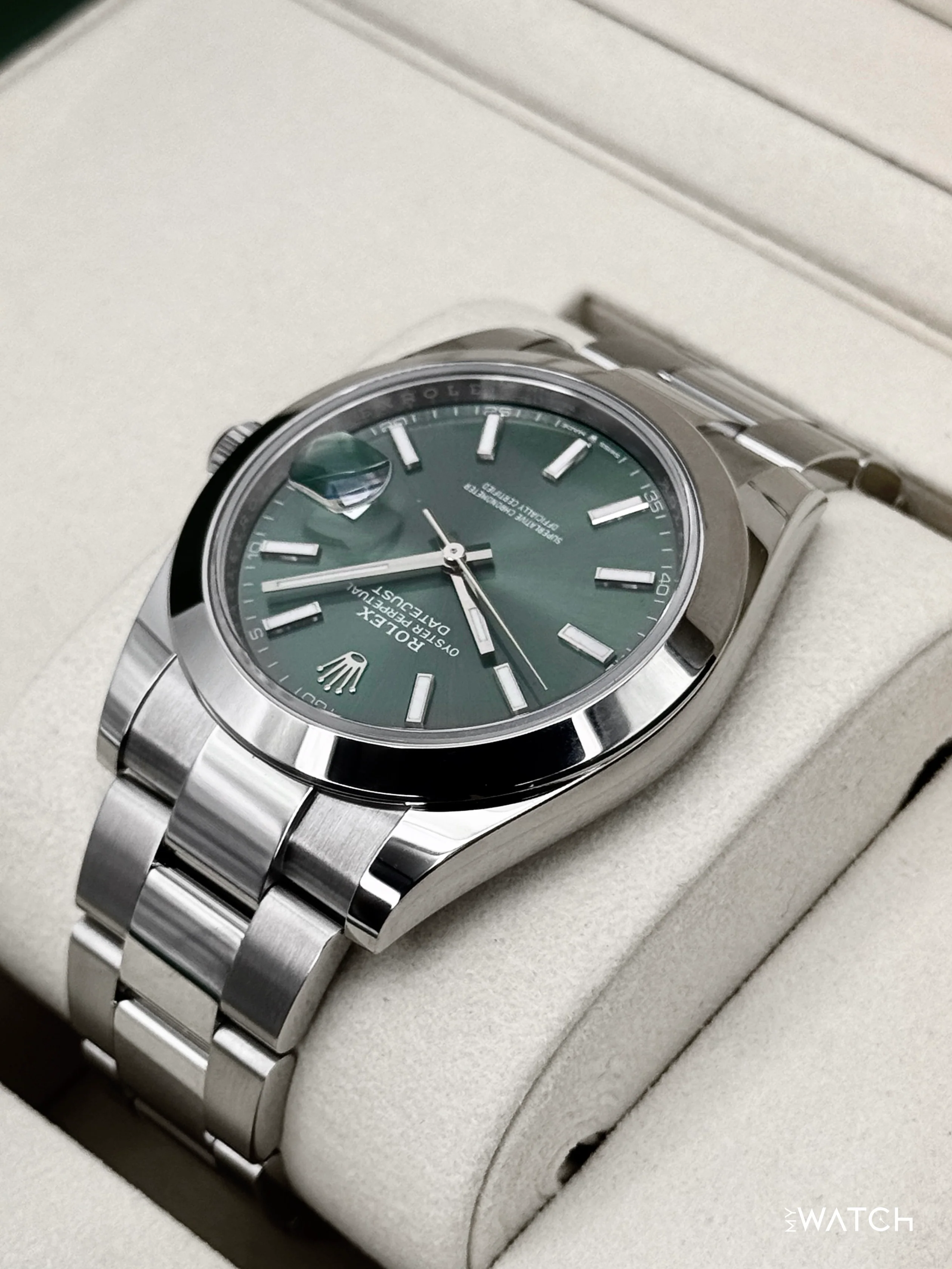 NEW 2026 Rolex Datejust 41mm 126300 Stainless Steel Oyster Green Dial - Image 7