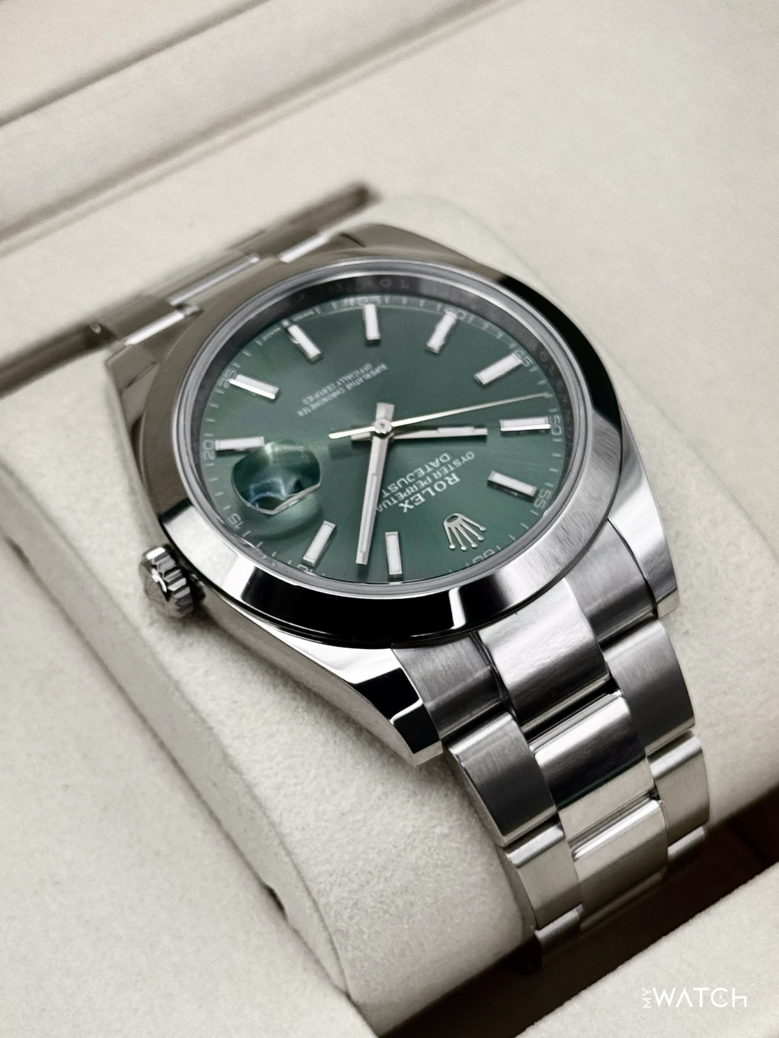 NEW 2026 Rolex Datejust 41mm 126300 Stainless Steel Oyster Green Dial - Image 8