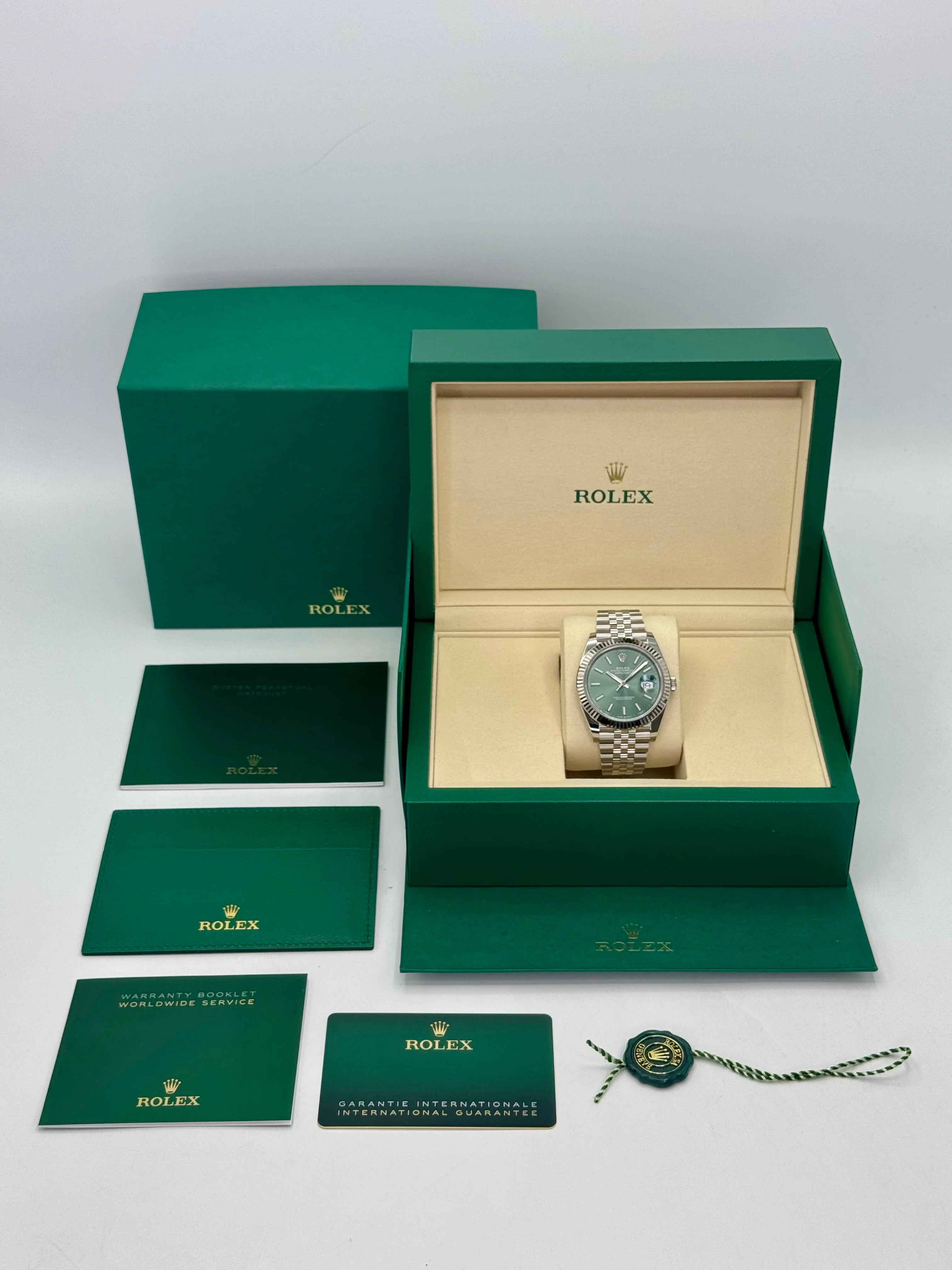 NEW 2025 Rolex Datejust 41mm 126334 Jubilee Green Dial - Image 10