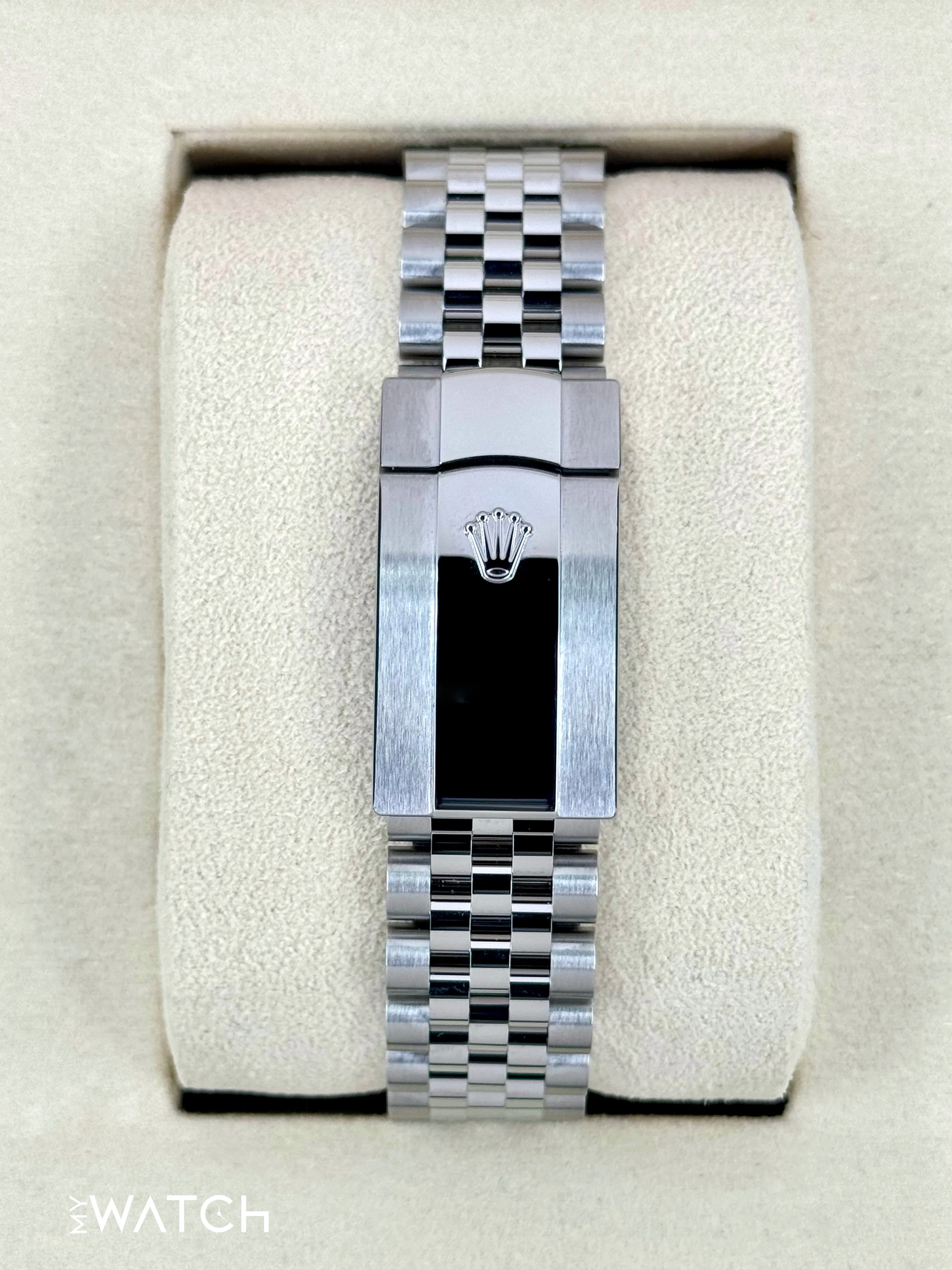 NEW 2026 Rolex Datejust 41mm 126334 Stainless Steel Jubilee Blue Diamond Dial - Image 2