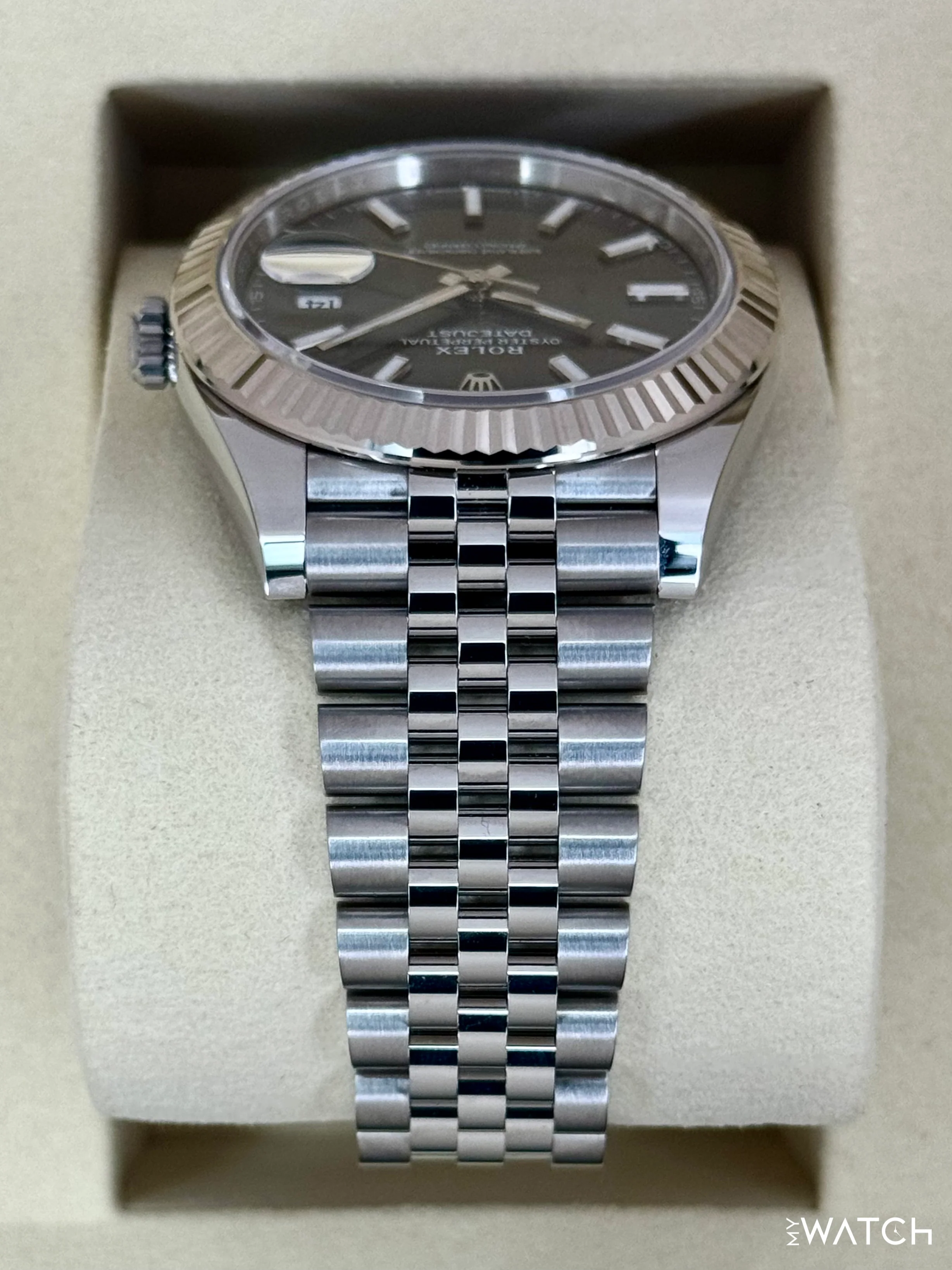 NEW 2026 Rolex Datejust 41mm 126334 Stainless Steel Jubilee Rhodium Dial - Image 4