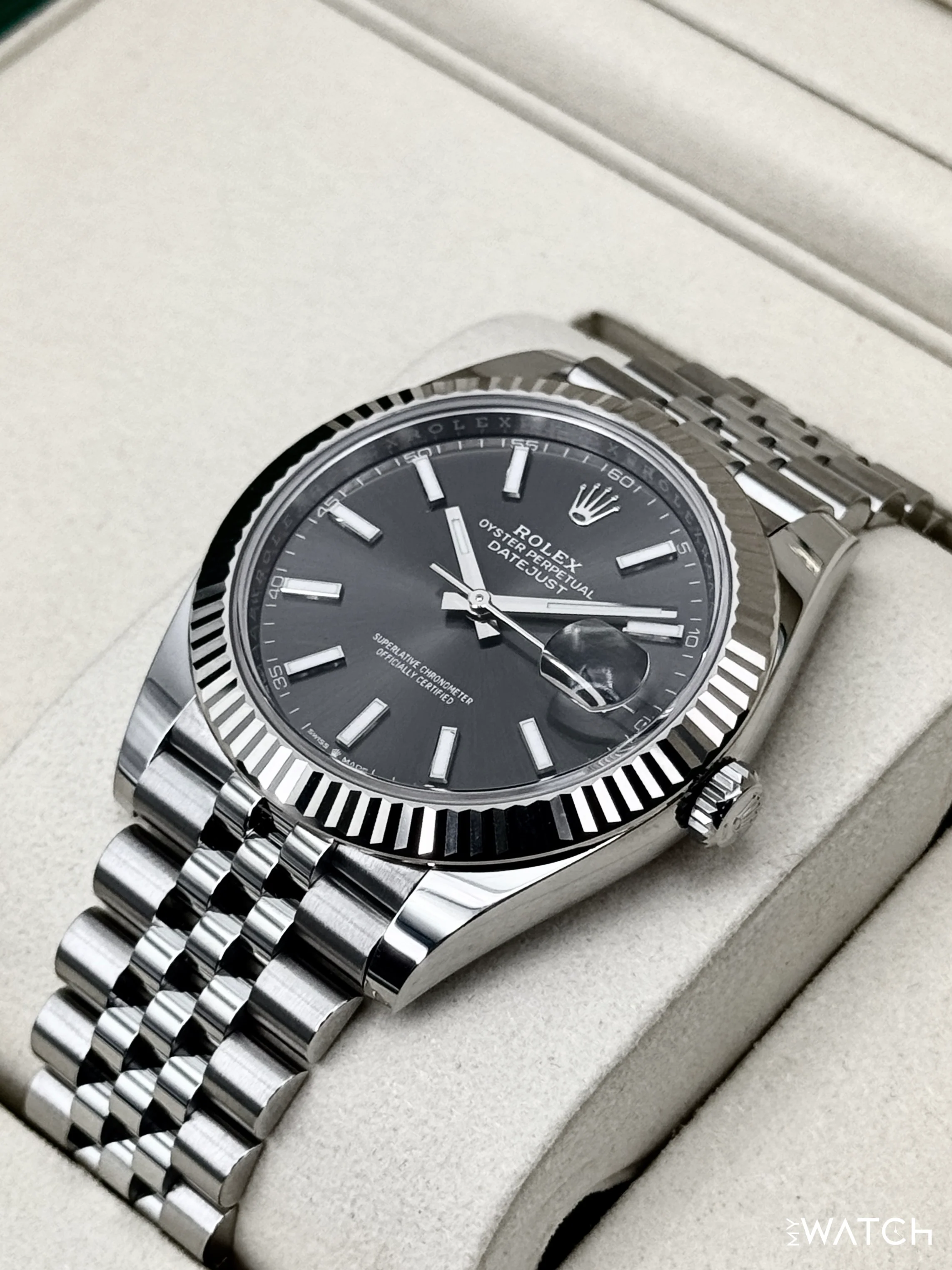 NEW 2026 Rolex Datejust 41mm 126334 Stainless Steel Jubilee Rhodium Dial - Image 5