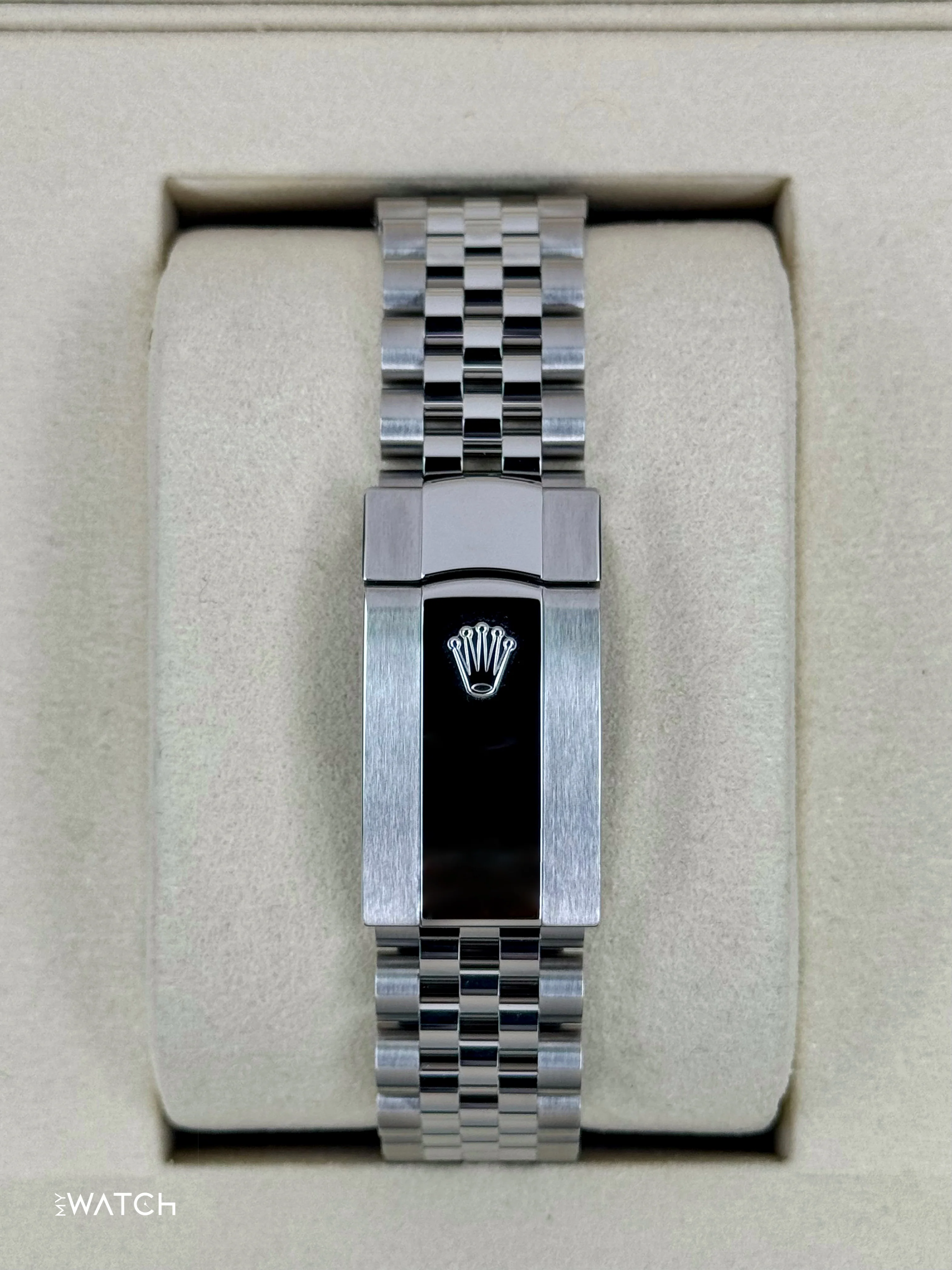 NEW 2026 Rolex Datejust 41mm 126334 Stainless Steel Jubilee Rhodium Diamond Dial - Image 2