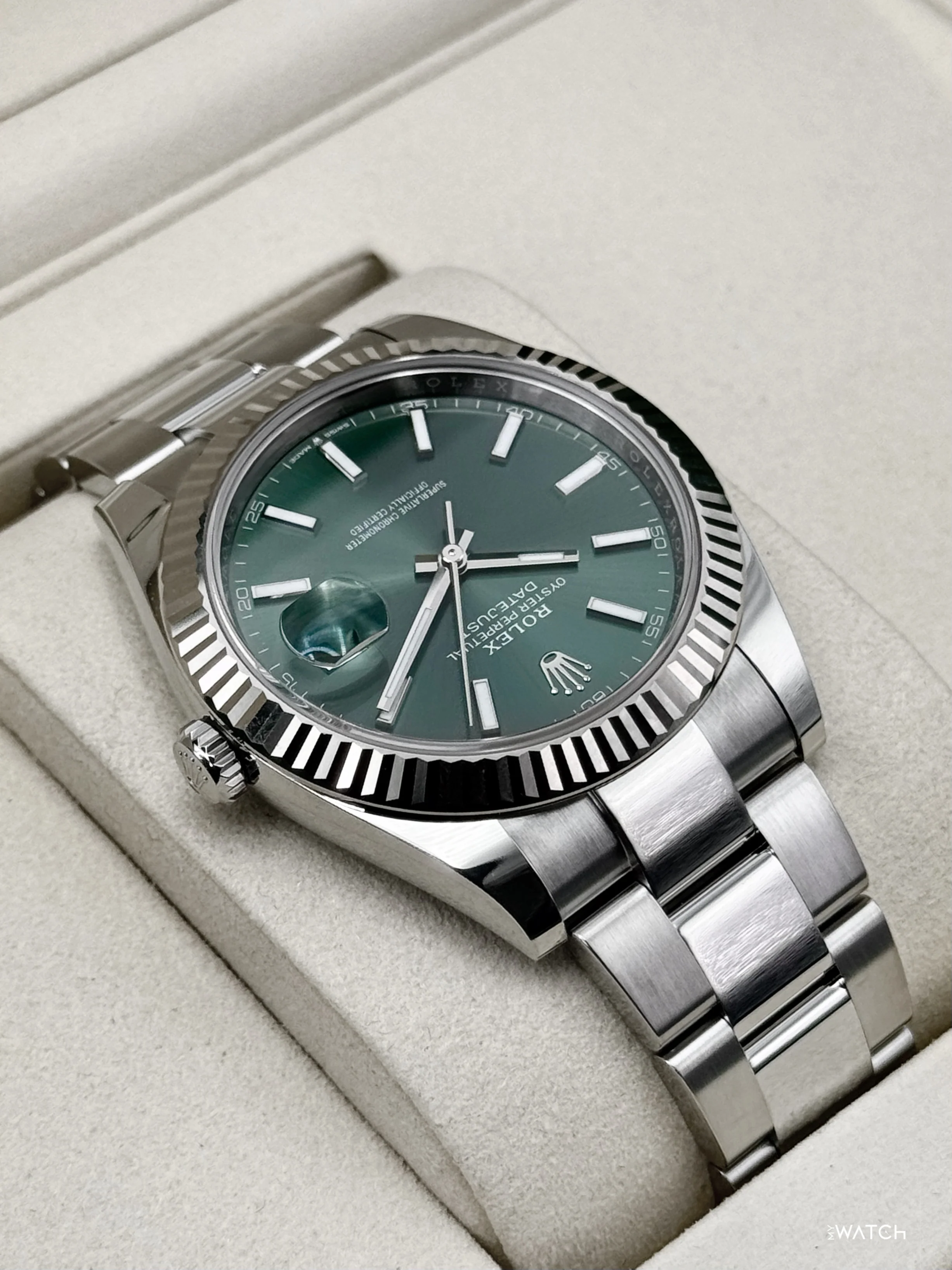 NEW 2026 Rolex Datejust 41mm 126334 Oyster Stainless Steel Green Dial - Image 8