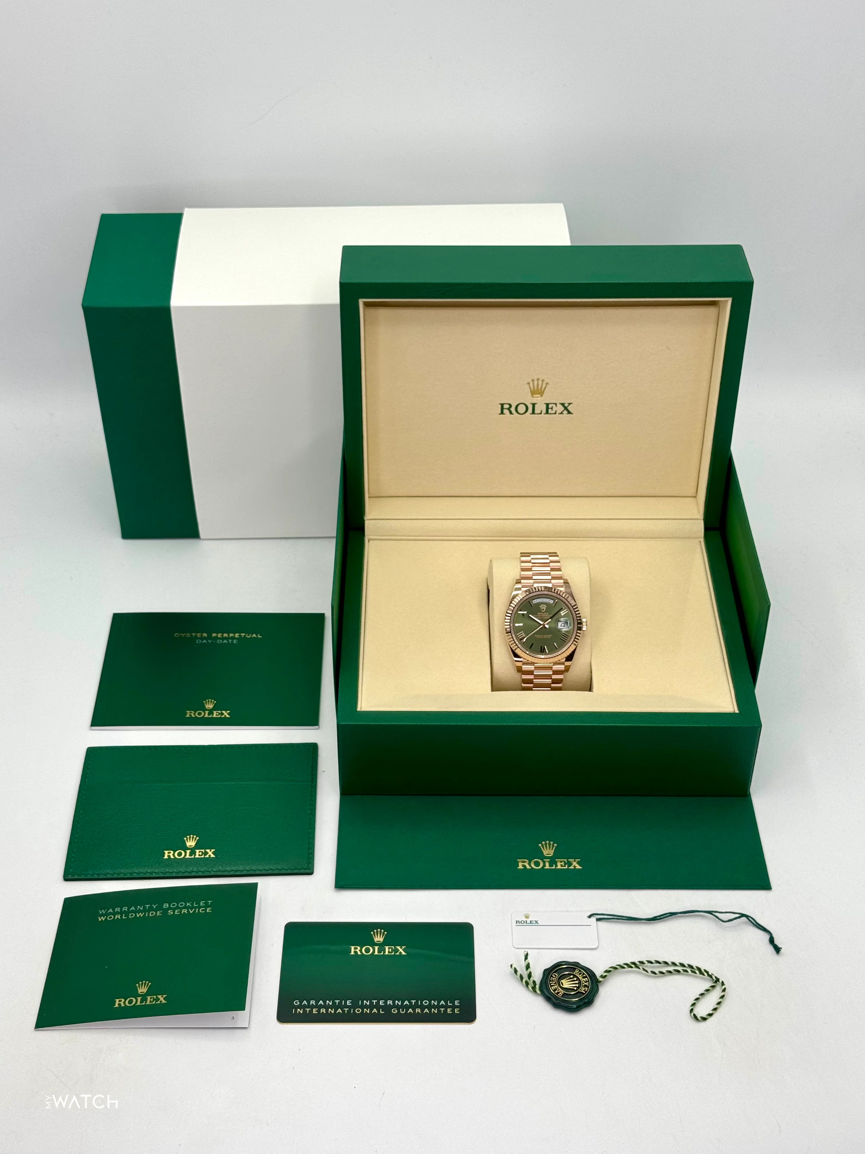 NEW 2026 Rolex Day-Date 40mm 228235 Presidential Rose Gold Olive Green Dial - Image 10