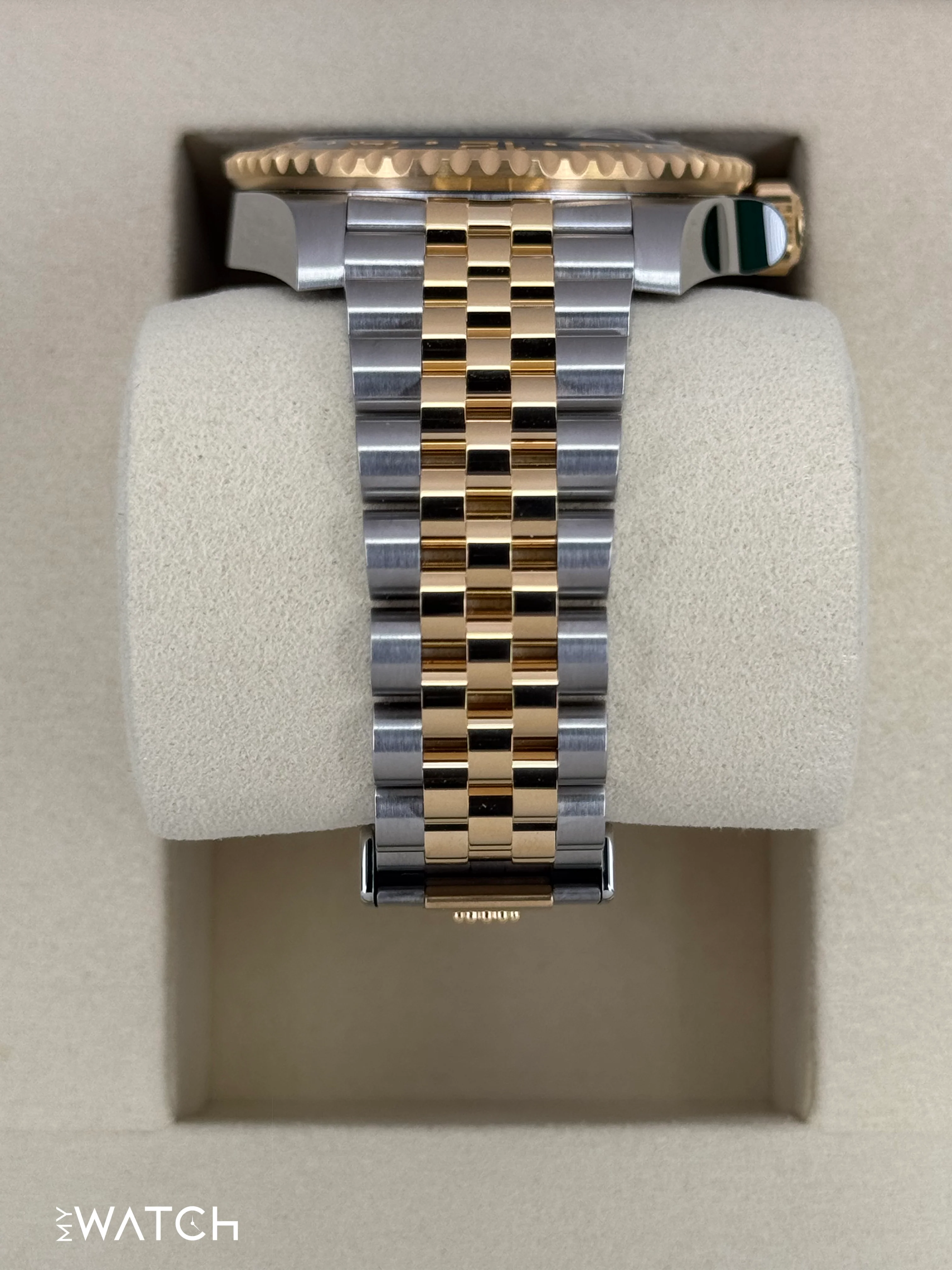 NEW 2026 Rolex GMT-Master II 40mm 126713GRNR Two-Tone Jubilee - Image 3