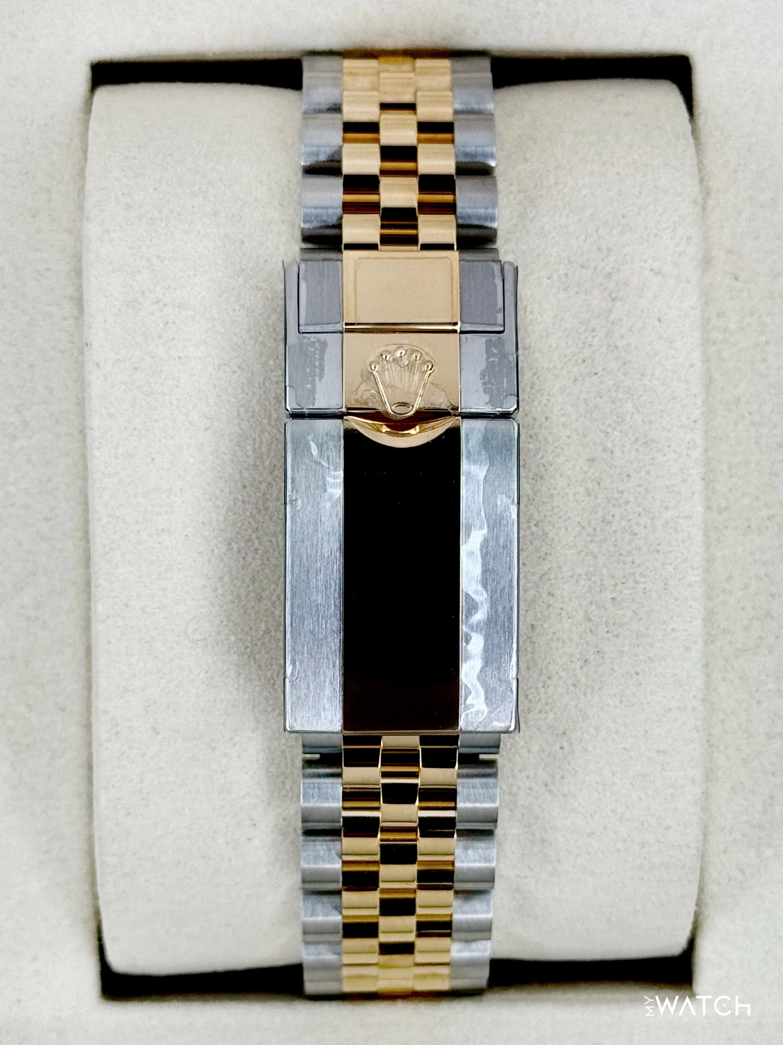 NEW 2026 Rolex GMT-Master II 40mm 126713GRNR Two-Tone Jubilee (STICKERED) - Image 2