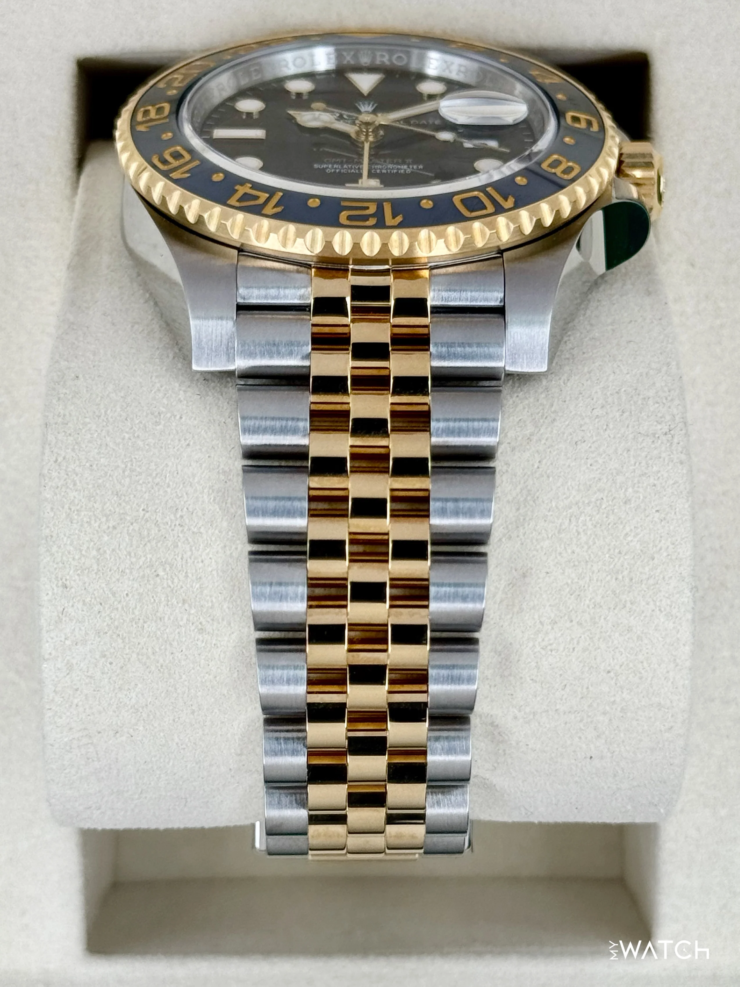 NEW 2026 Rolex GMT-Master II 40mm 126713GRNR Two-Tone Jubilee (STICKERED) - Image 3