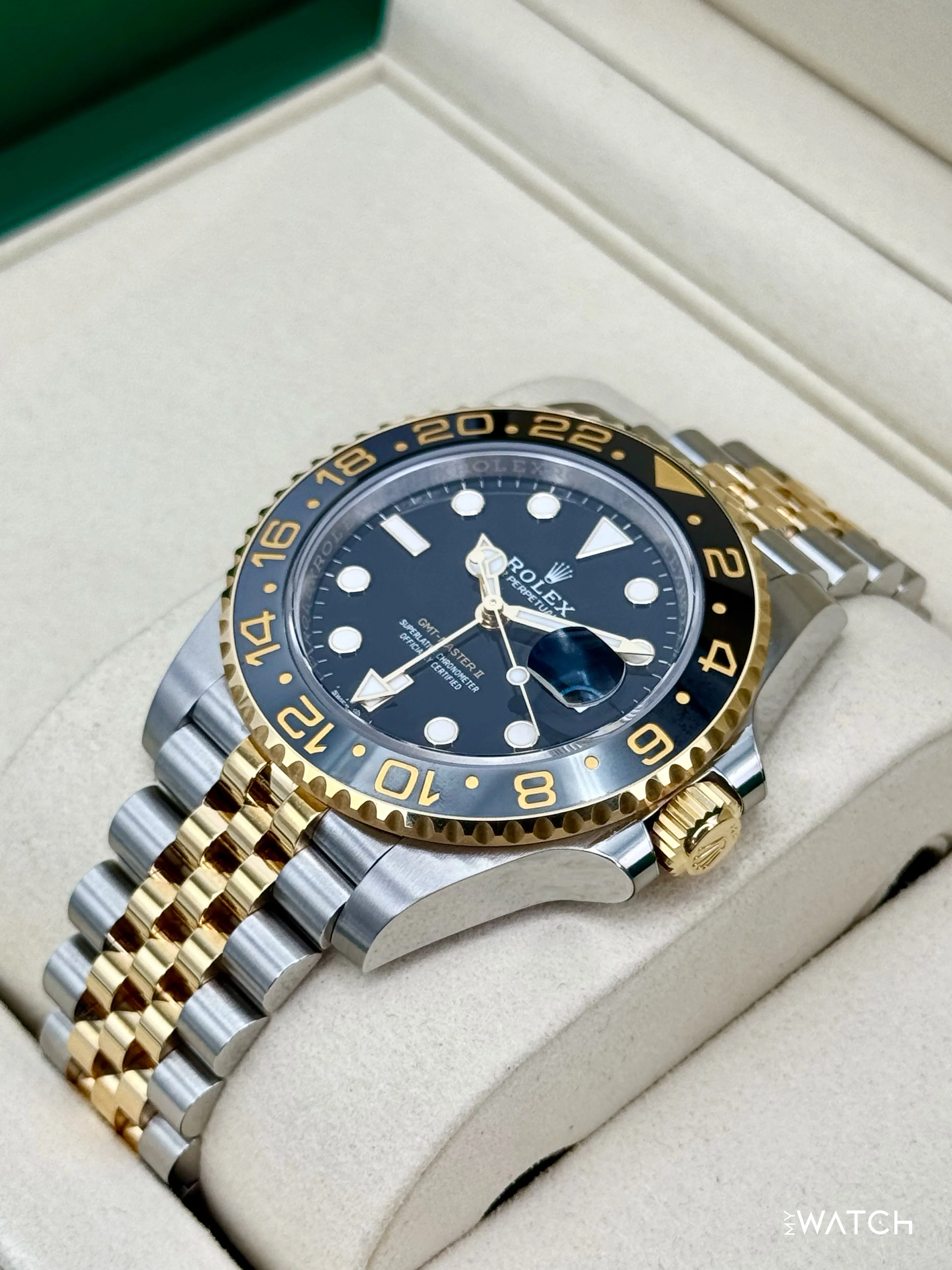 NEW 2026 Rolex GMT-Master II 40mm 126713GRNR Two-Tone Jubilee (STICKERED) - Image 5
