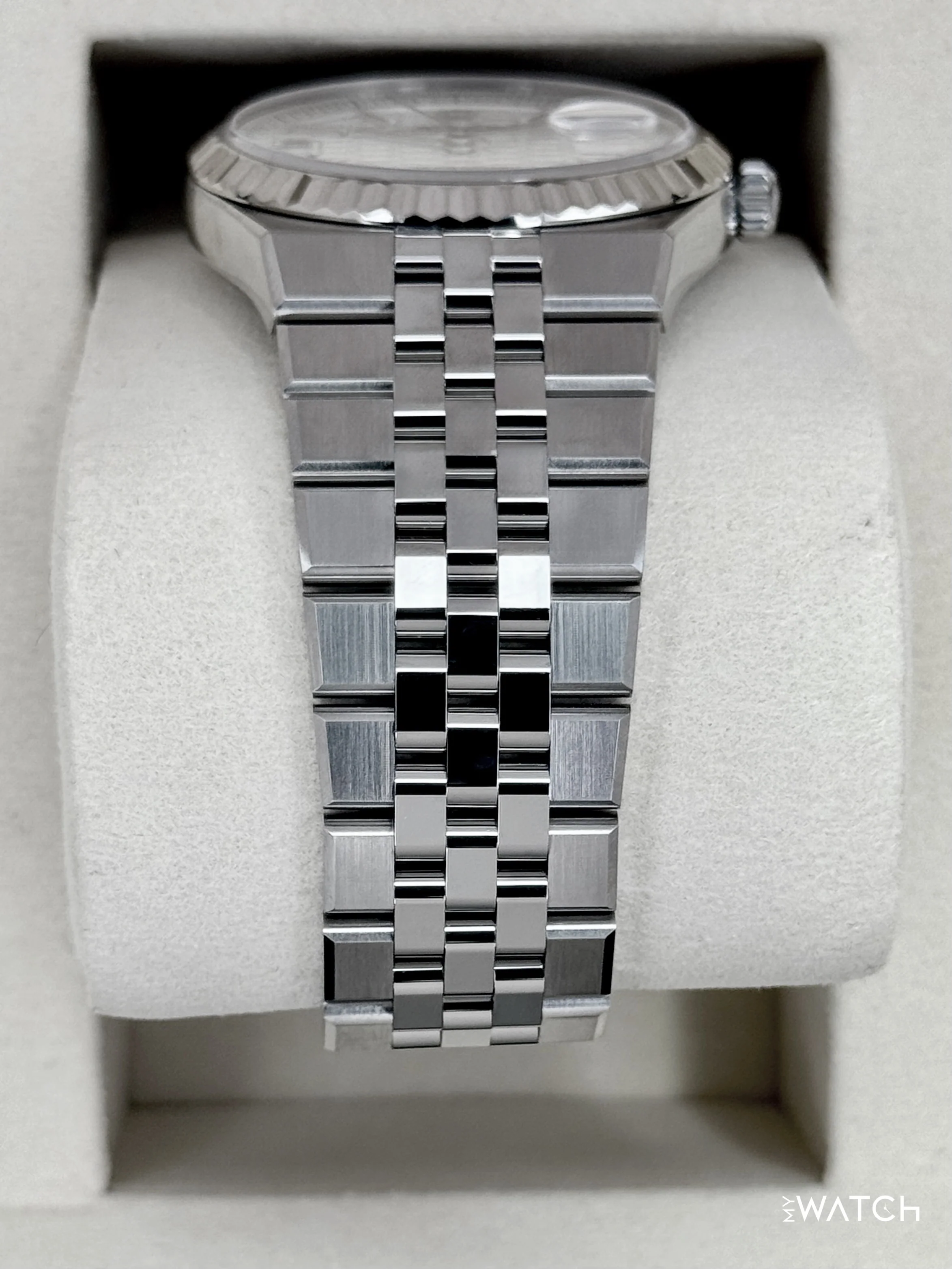 NEW 2026 Rolex Land-Dweller 36mm 127234 Stainless Steel Flat Jubilee White Dial - Image 3