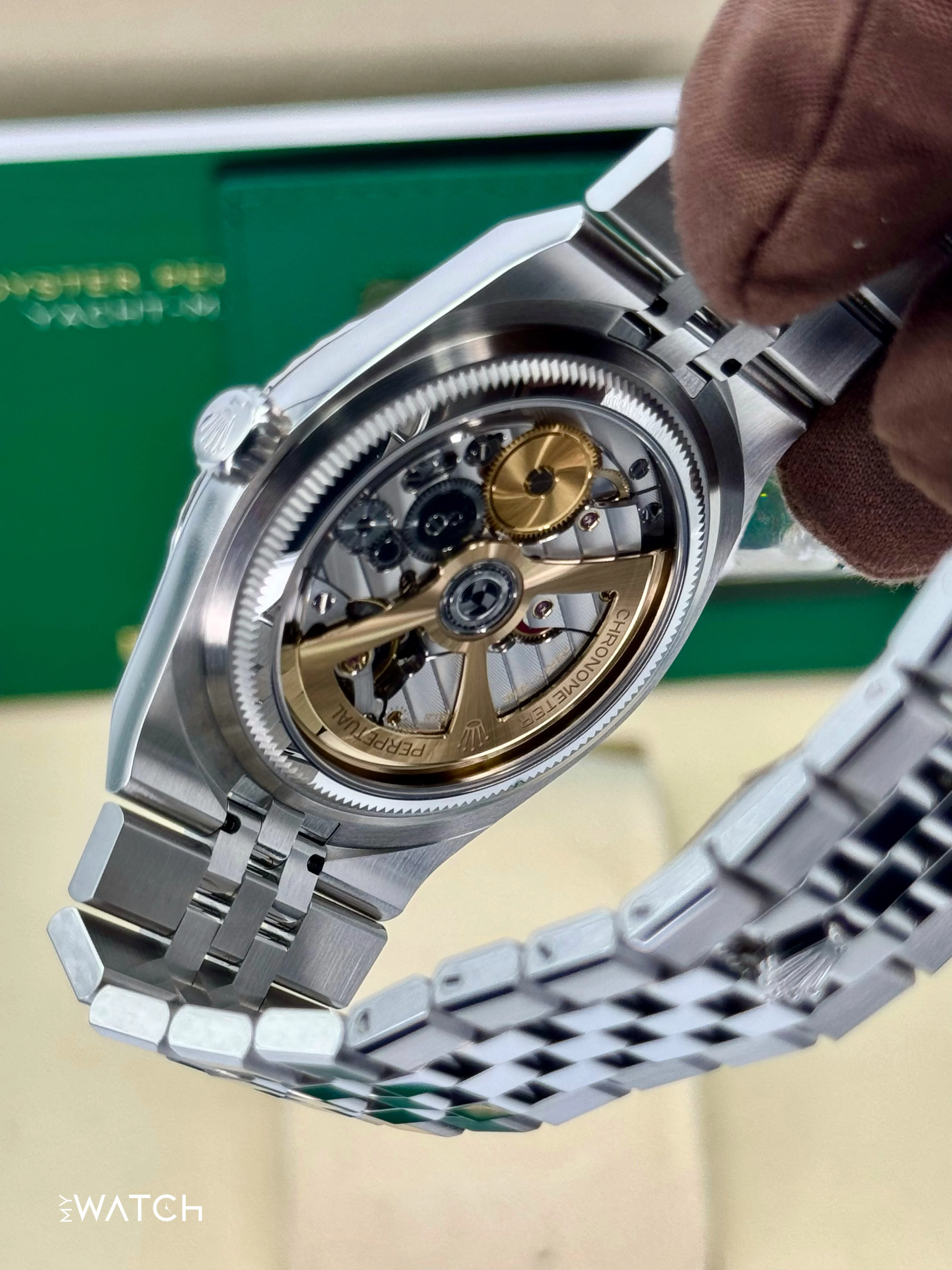 NEW 2026 Rolex Land-Dweller 40mm 127334 Stainless Steel Jubilee White Dial - Image 9