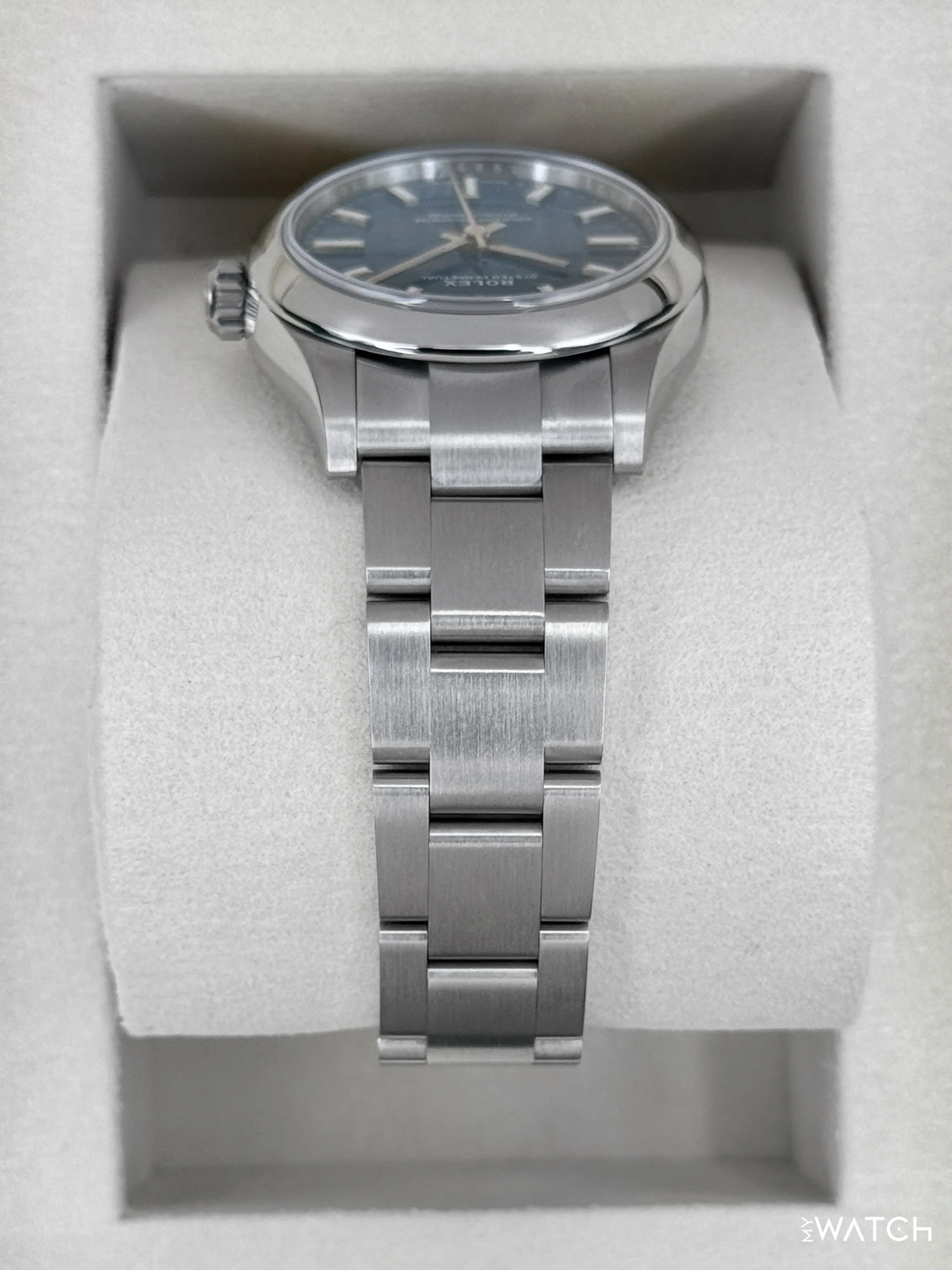 NEW 2026 Rolex Oyster Perpetual 31mm 277200 Med Blue Dial - Image 4